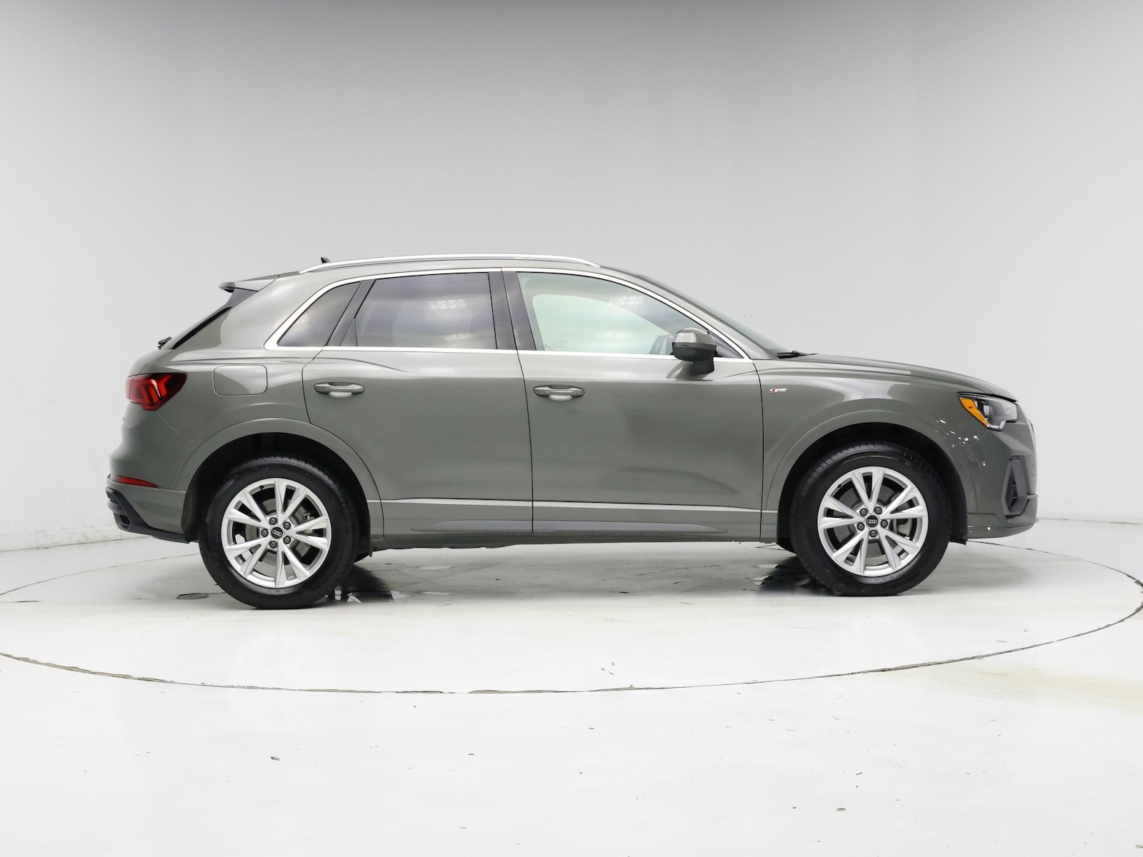 2022 Audi Q3 S Line Premium - Photo 8