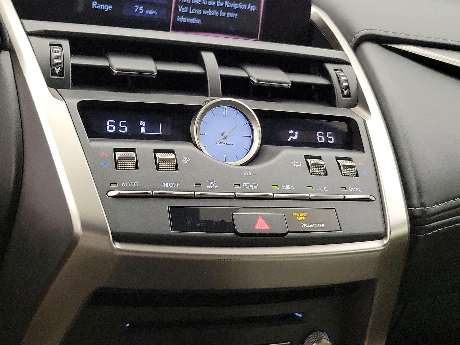 2021 Lexus NX 300 F SPORT - Photo 17