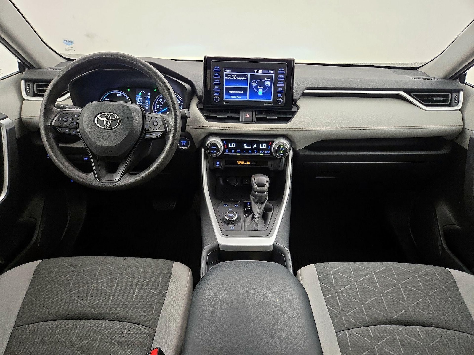 2021 Toyota RAV4 XLE - Photo 10
