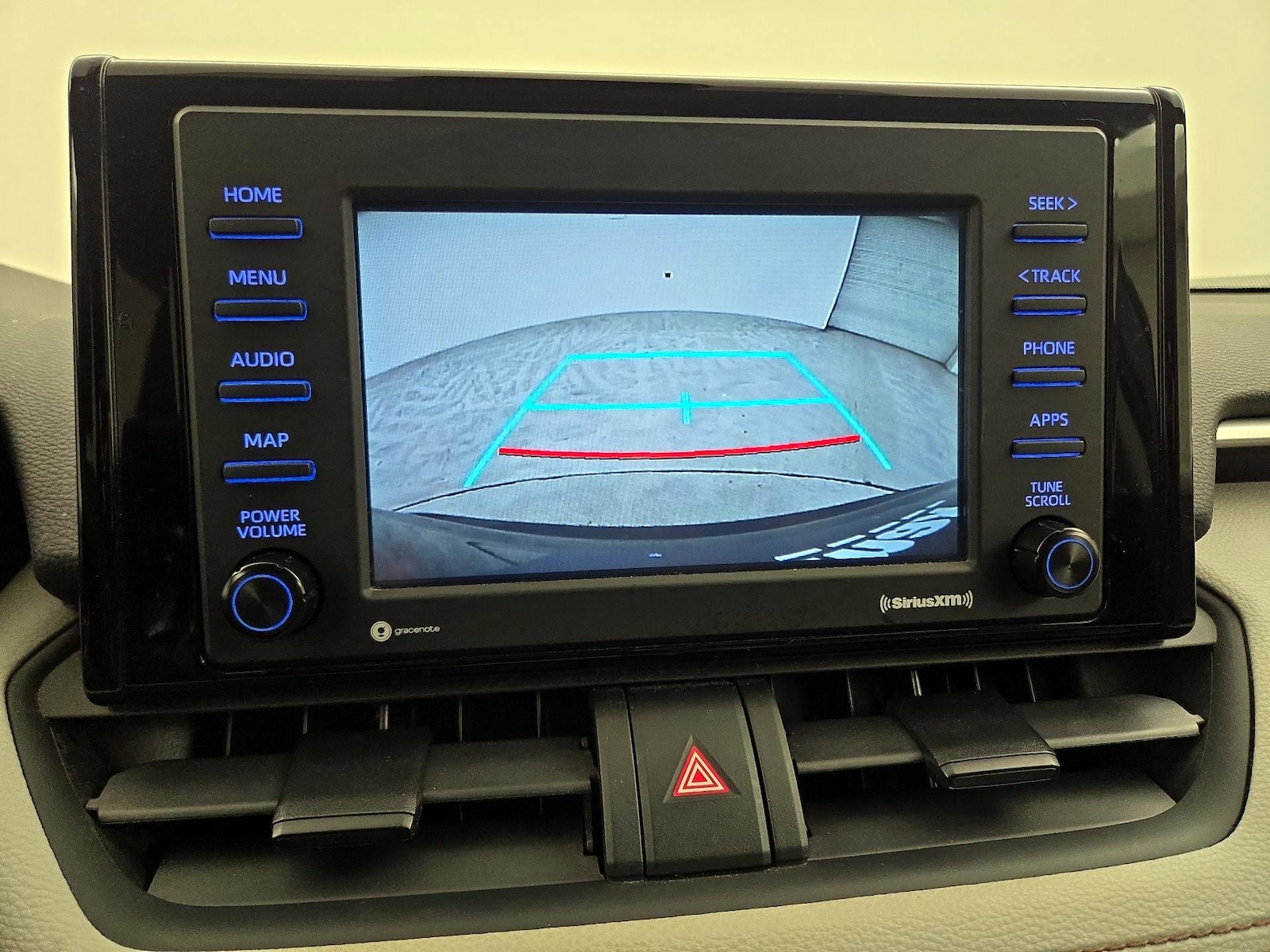 2021 Toyota RAV4 XLE - Photo 15