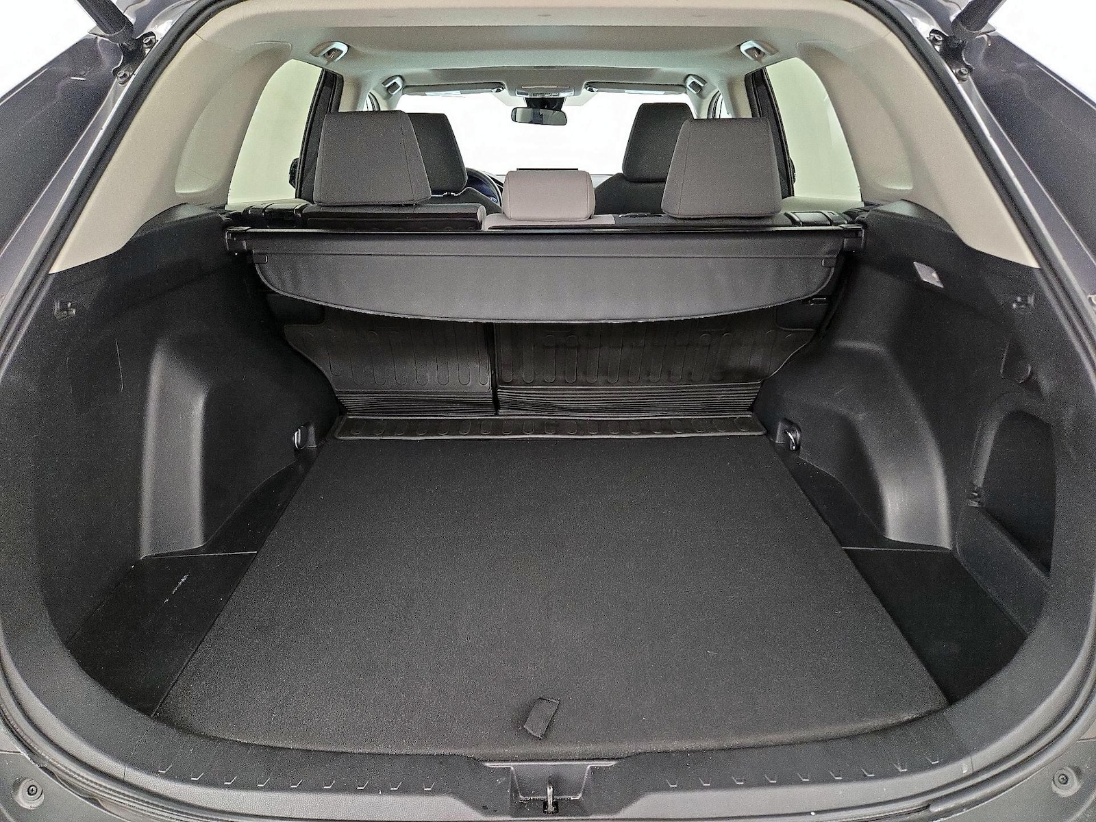 2021 Toyota RAV4 XLE - Photo 22