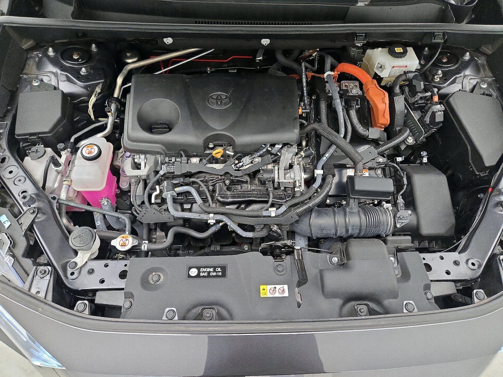 2021 Toyota RAV4 XLE - Photo 23