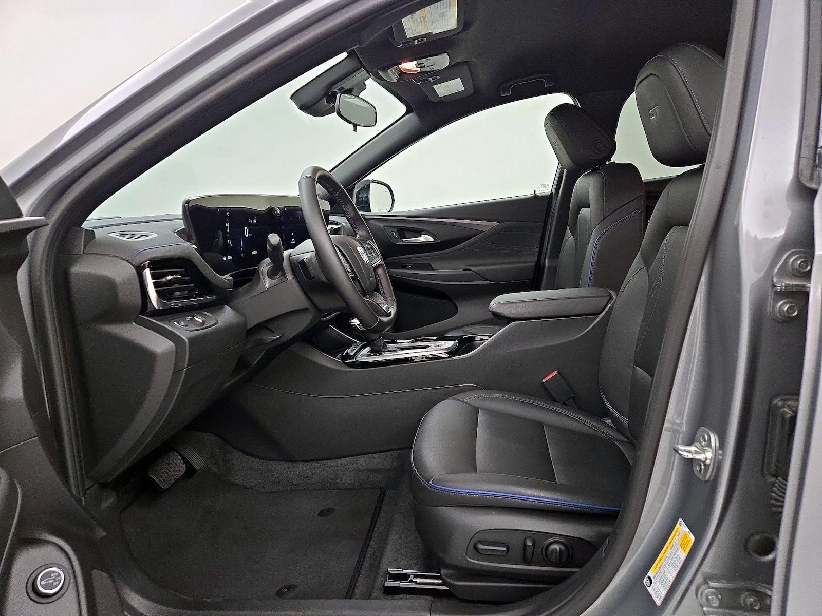 2025 Buick Envista Sport Touring - Photo 12