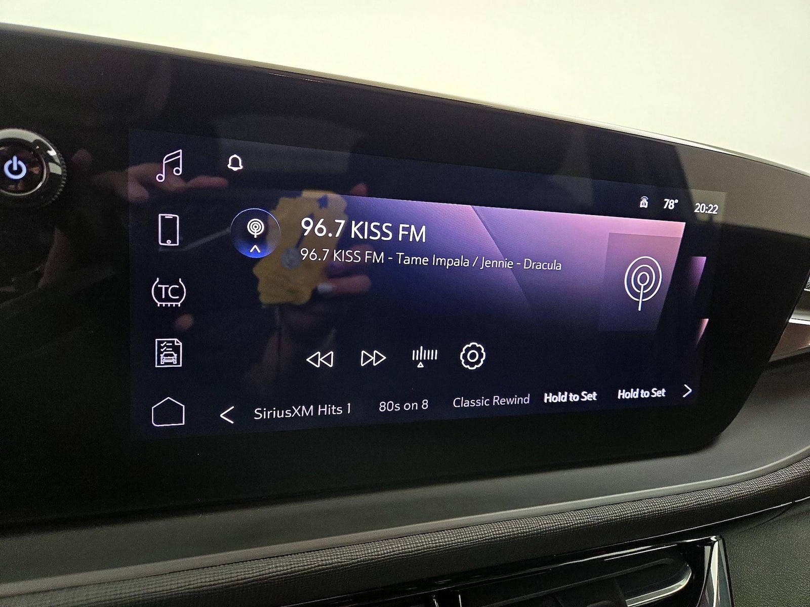 2025 Buick Envista Sport Touring - Photo 16