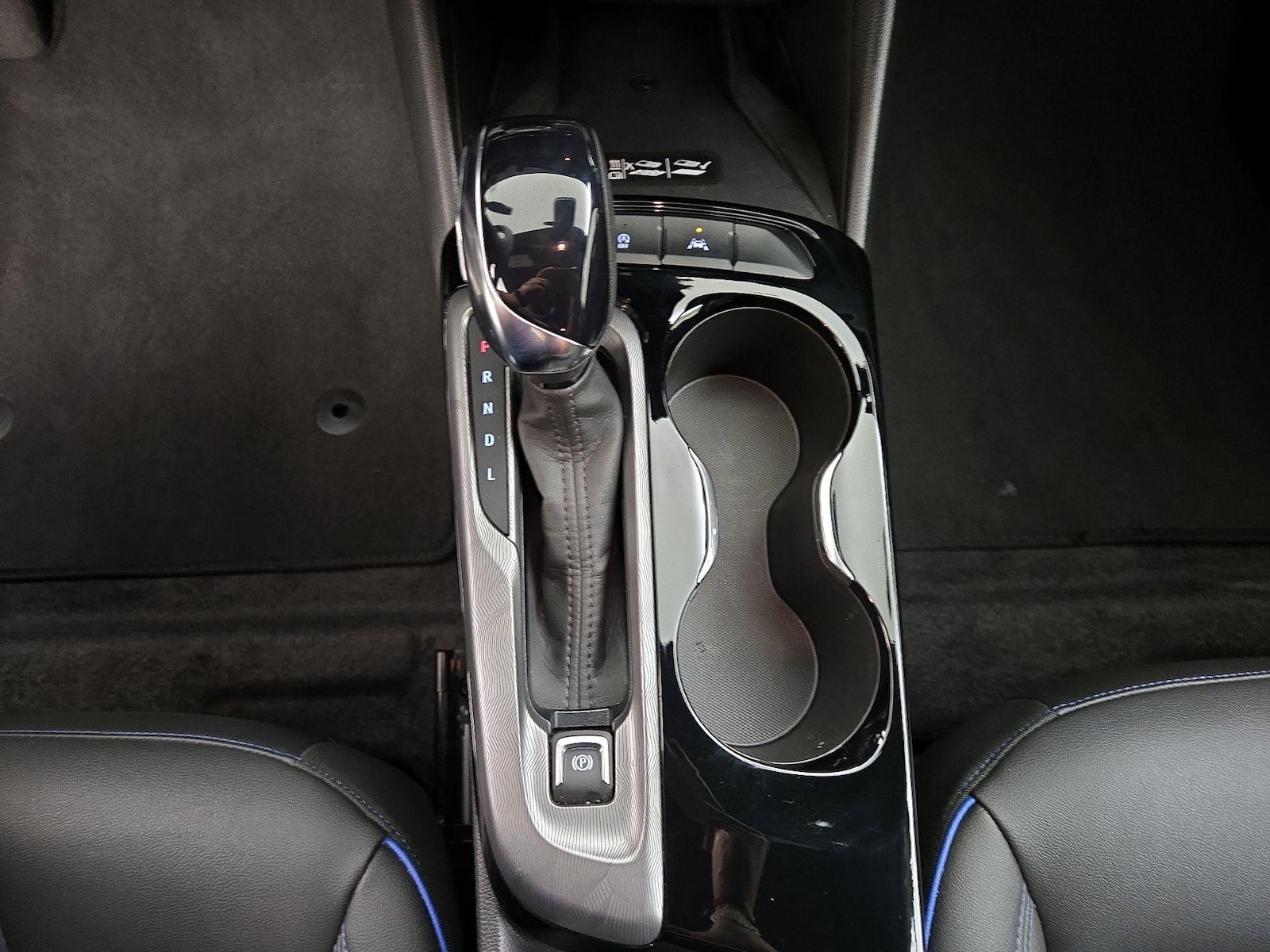 2025 Buick Envista Sport Touring - Photo 18