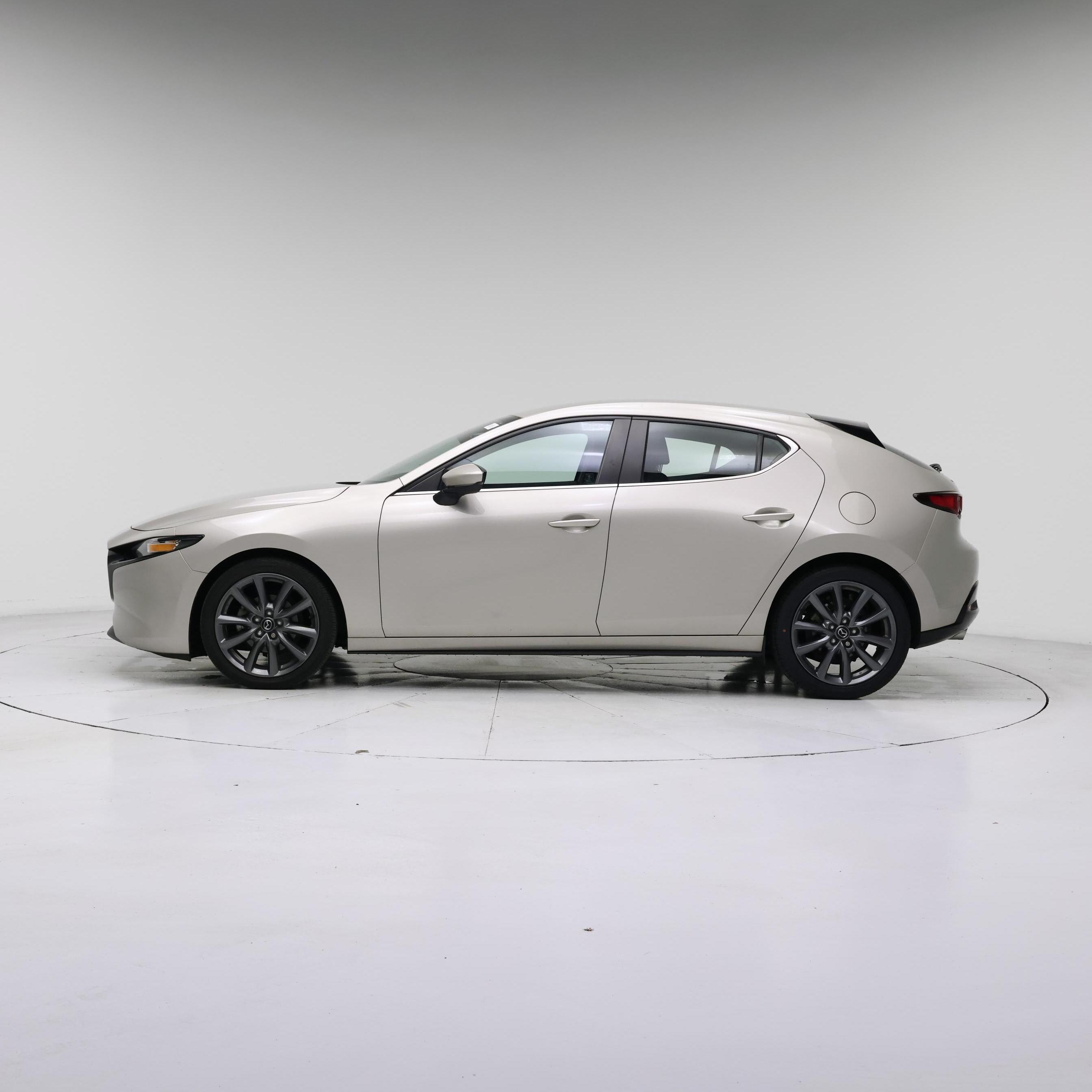 Thumbnail: 2022 Mazda Mazda3 - 3