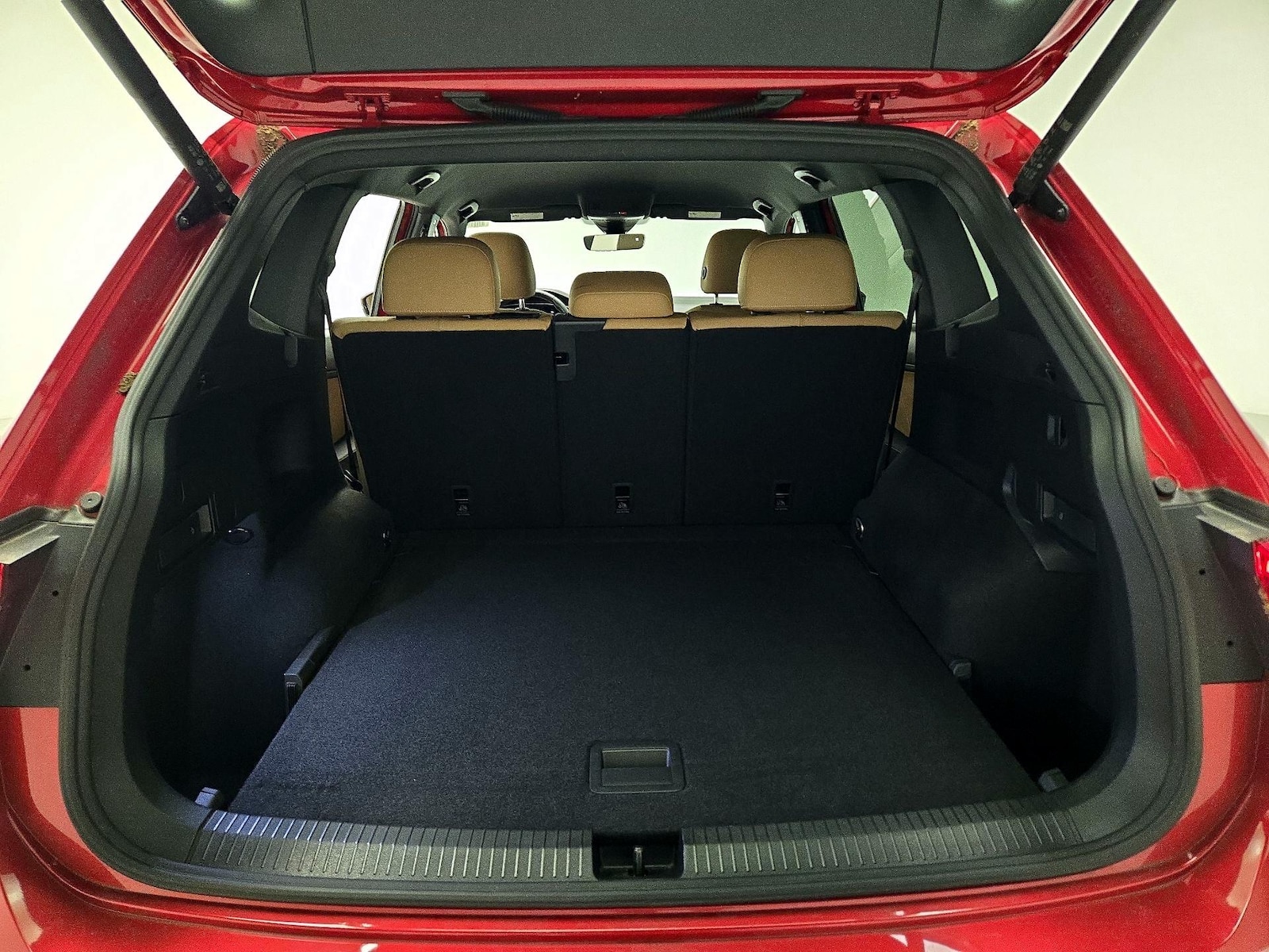 2022 Volkswagen Tiguan SE - Photo 19