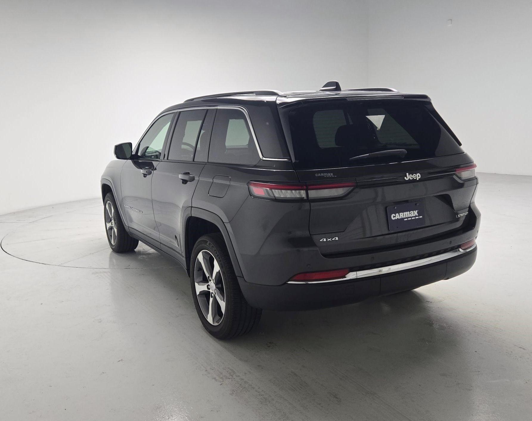 Thumbnail: 2023 Jeep Grand Cherokee - 7