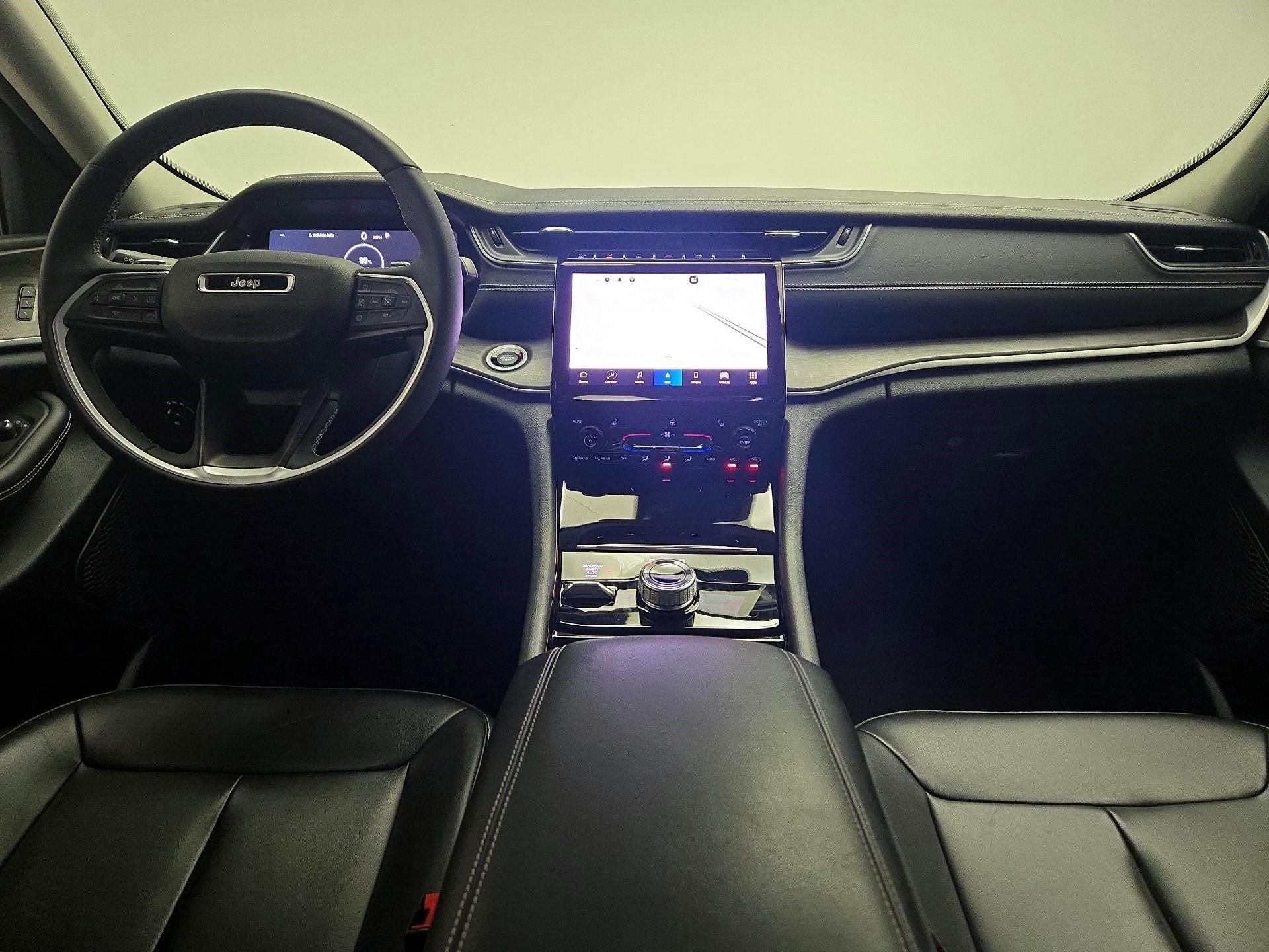 Thumbnail: 2023 Jeep Grand Cherokee - 8