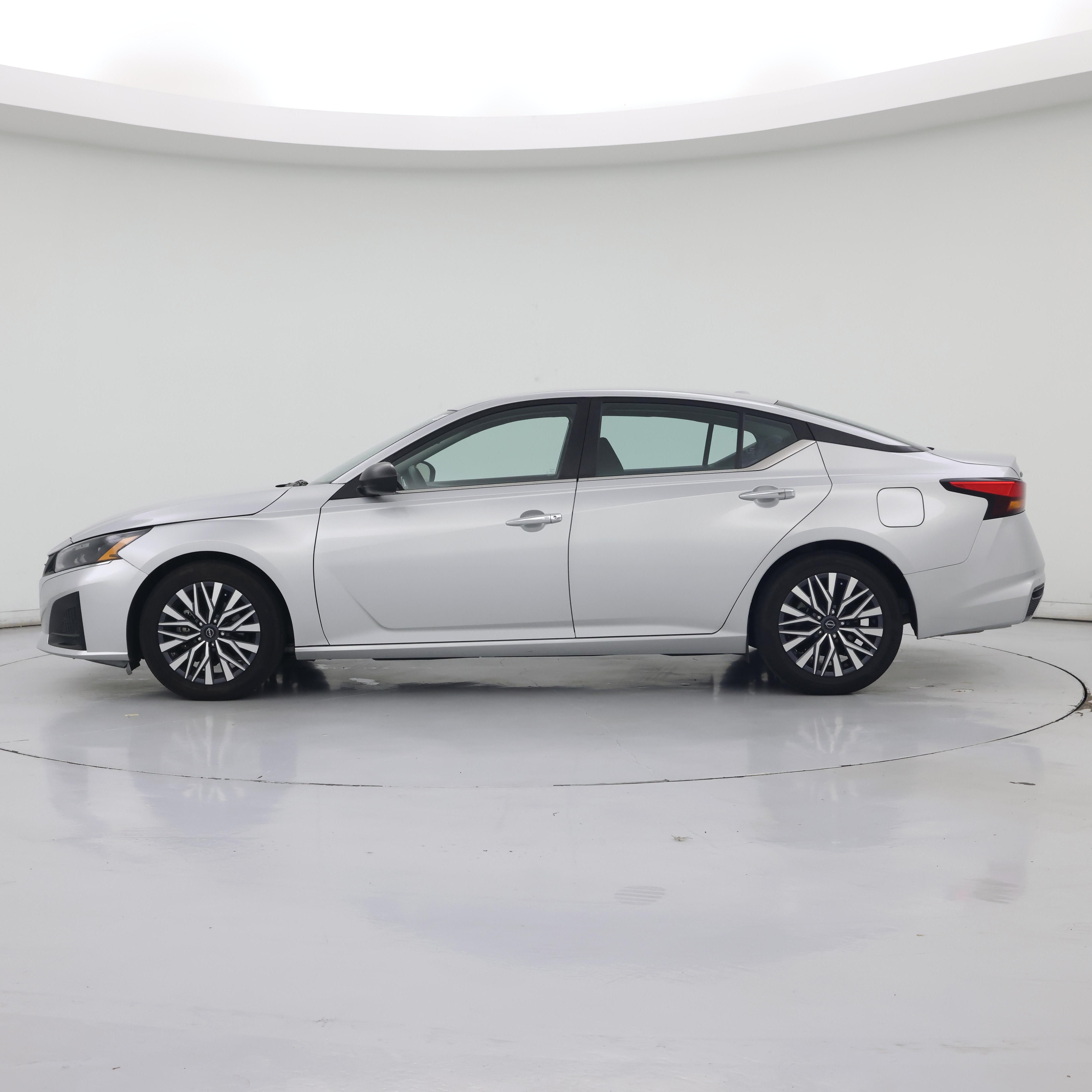Thumbnail: 2024 Nissan Altima - 3