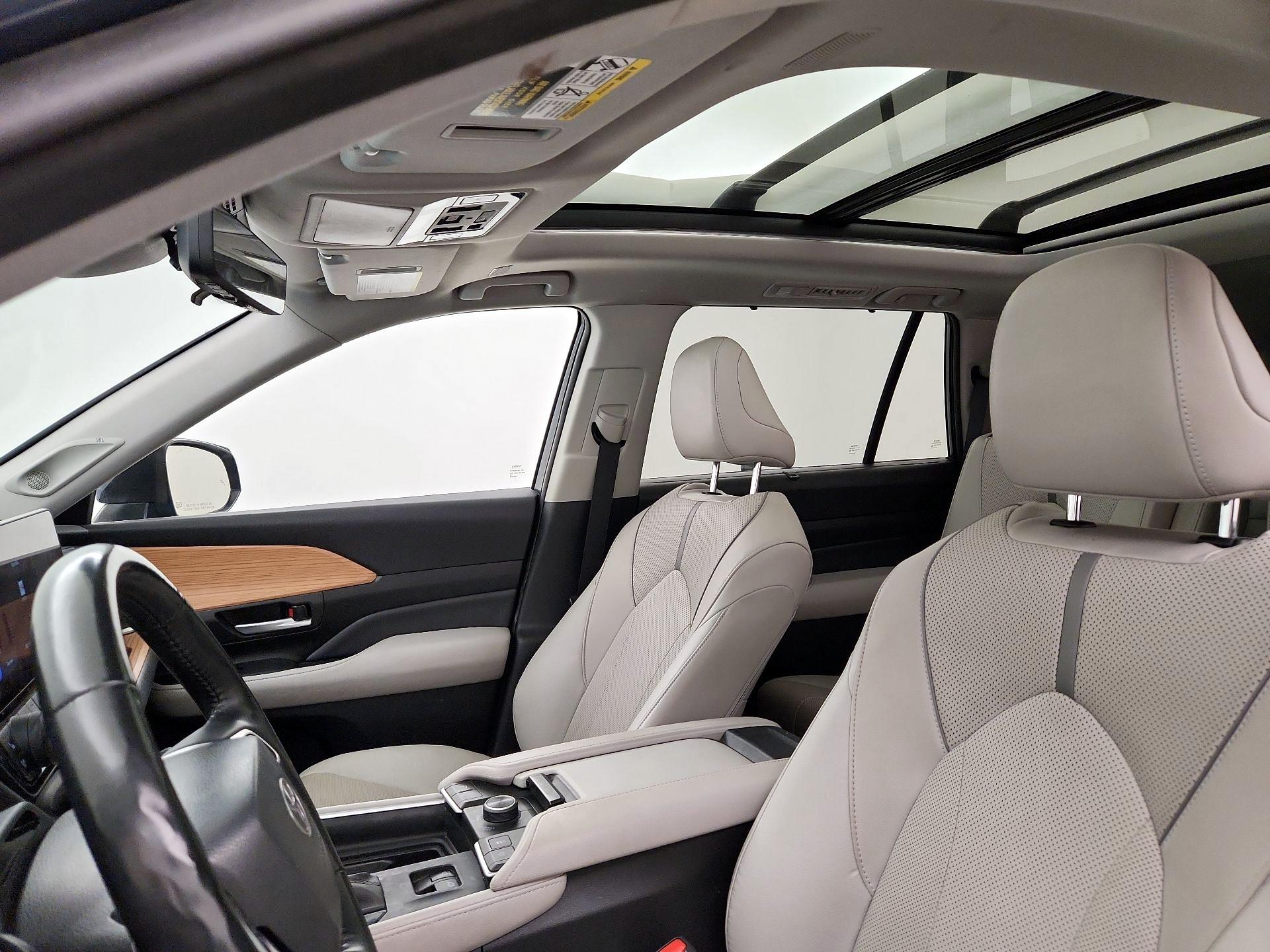 Thumbnail: 2024 Toyota Grand Highlander - 19