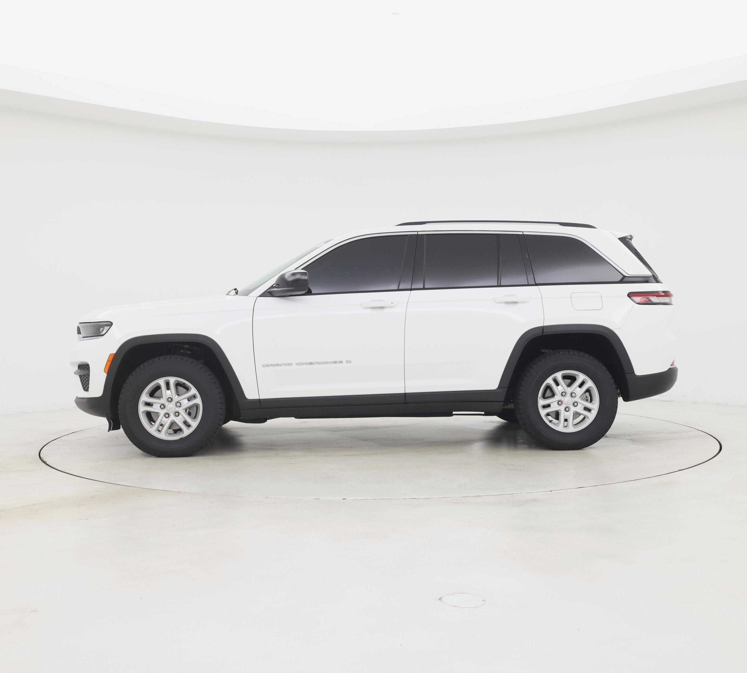 Thumbnail: 2023 Jeep Grand Cherokee - 3
