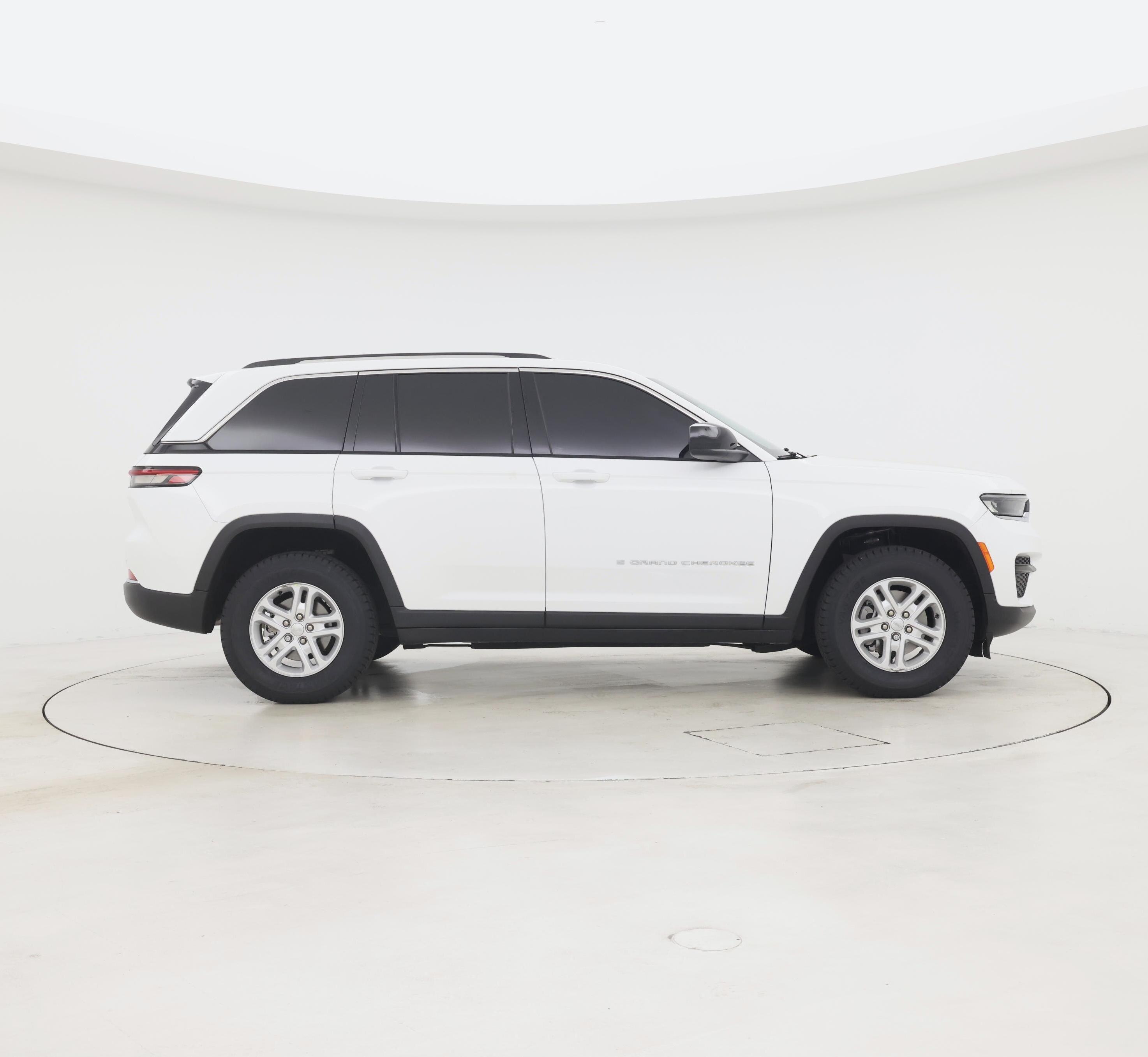 Thumbnail: 2023 Jeep Grand Cherokee - 7