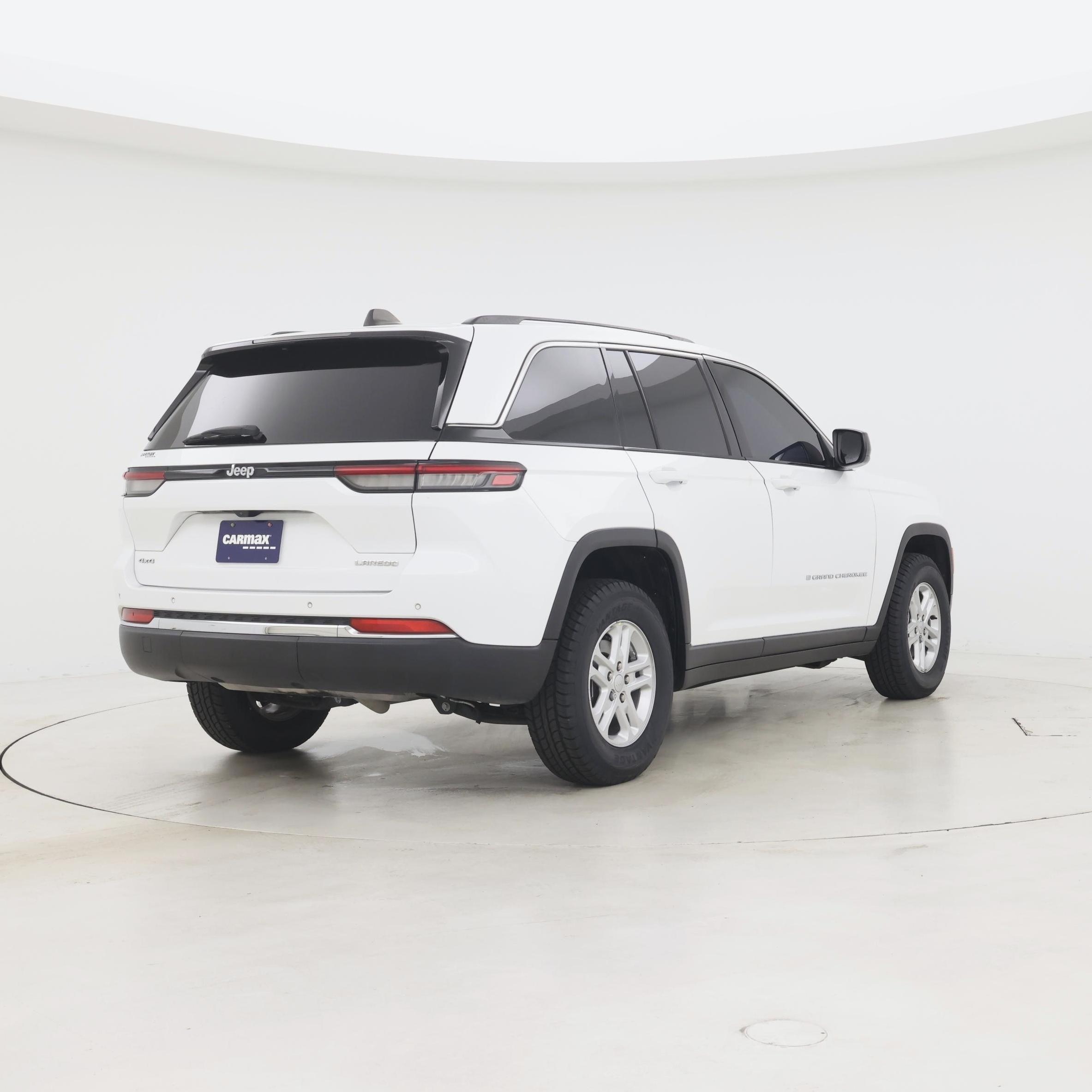 Thumbnail: 2023 Jeep Grand Cherokee - 8