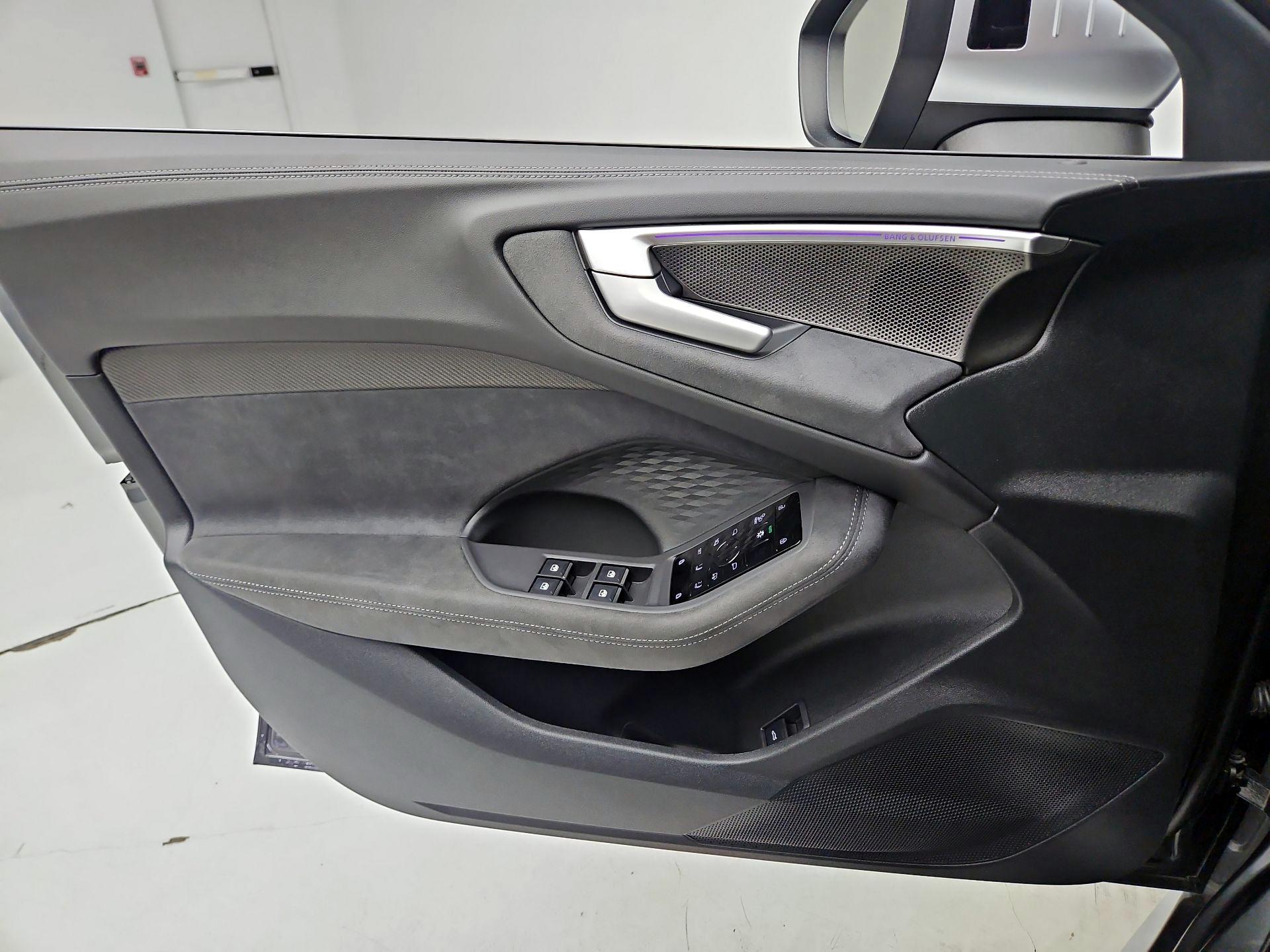 Thumbnail: 2025 Audi S5 - 12