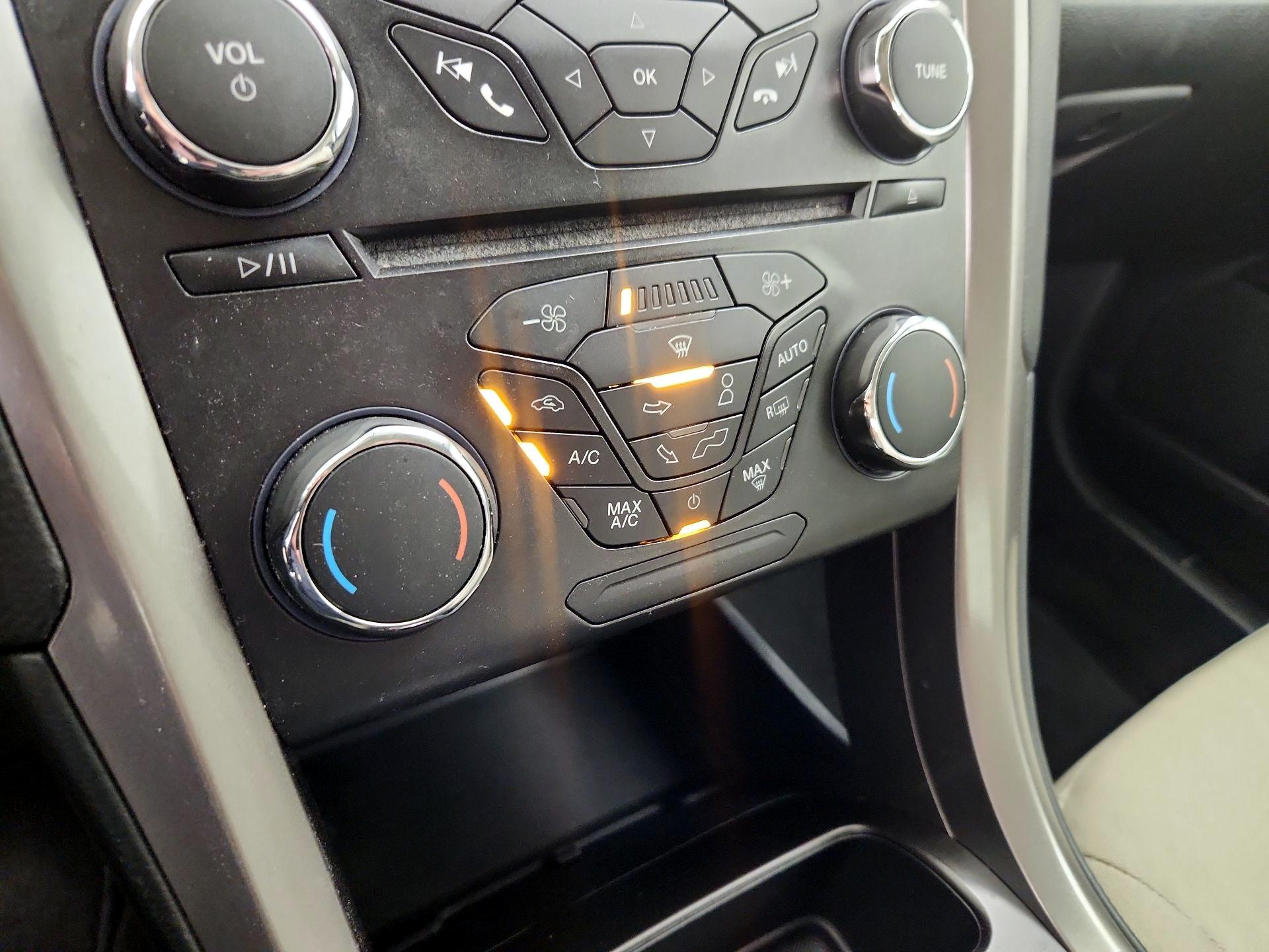 Thumbnail: 2018 Ford Fusion - 16