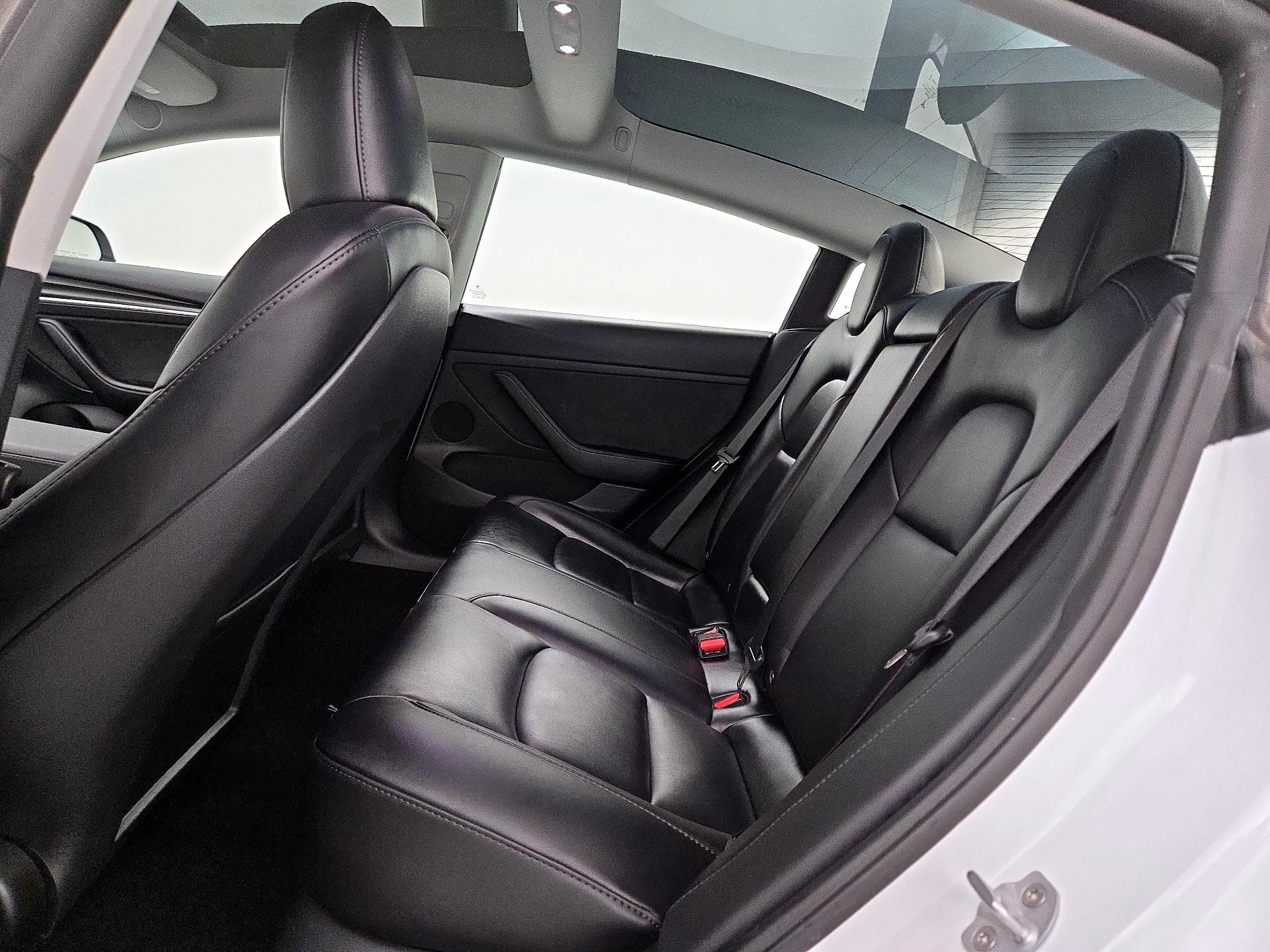 Thumbnail: 2023 Tesla Model 3 - 19
