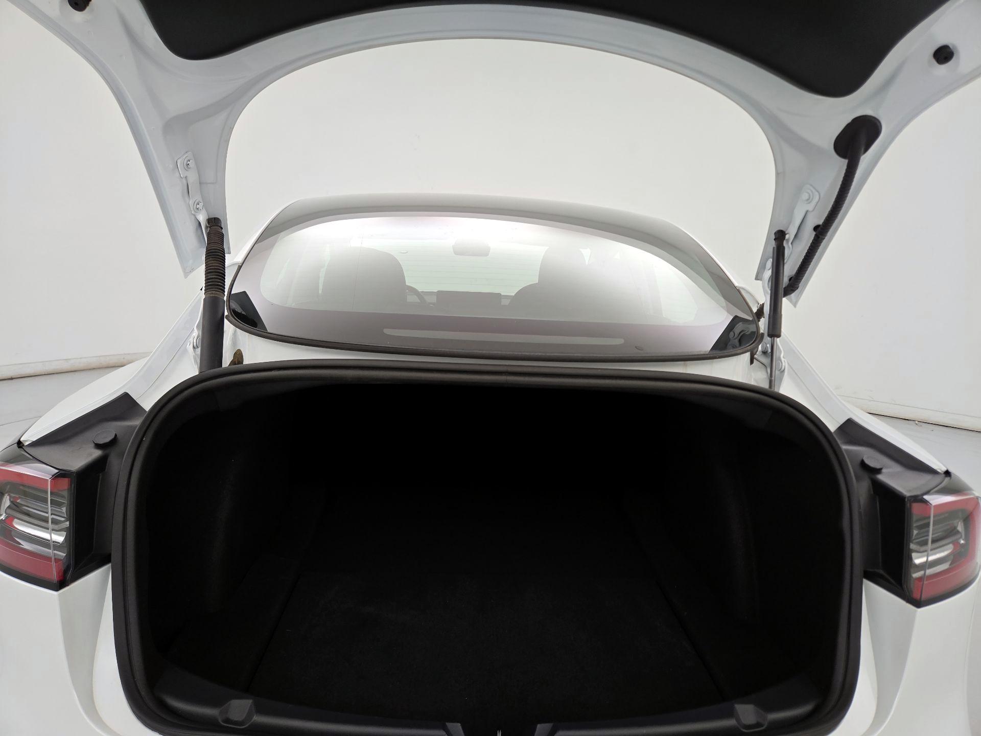 Thumbnail: 2023 Tesla Model 3 - 20