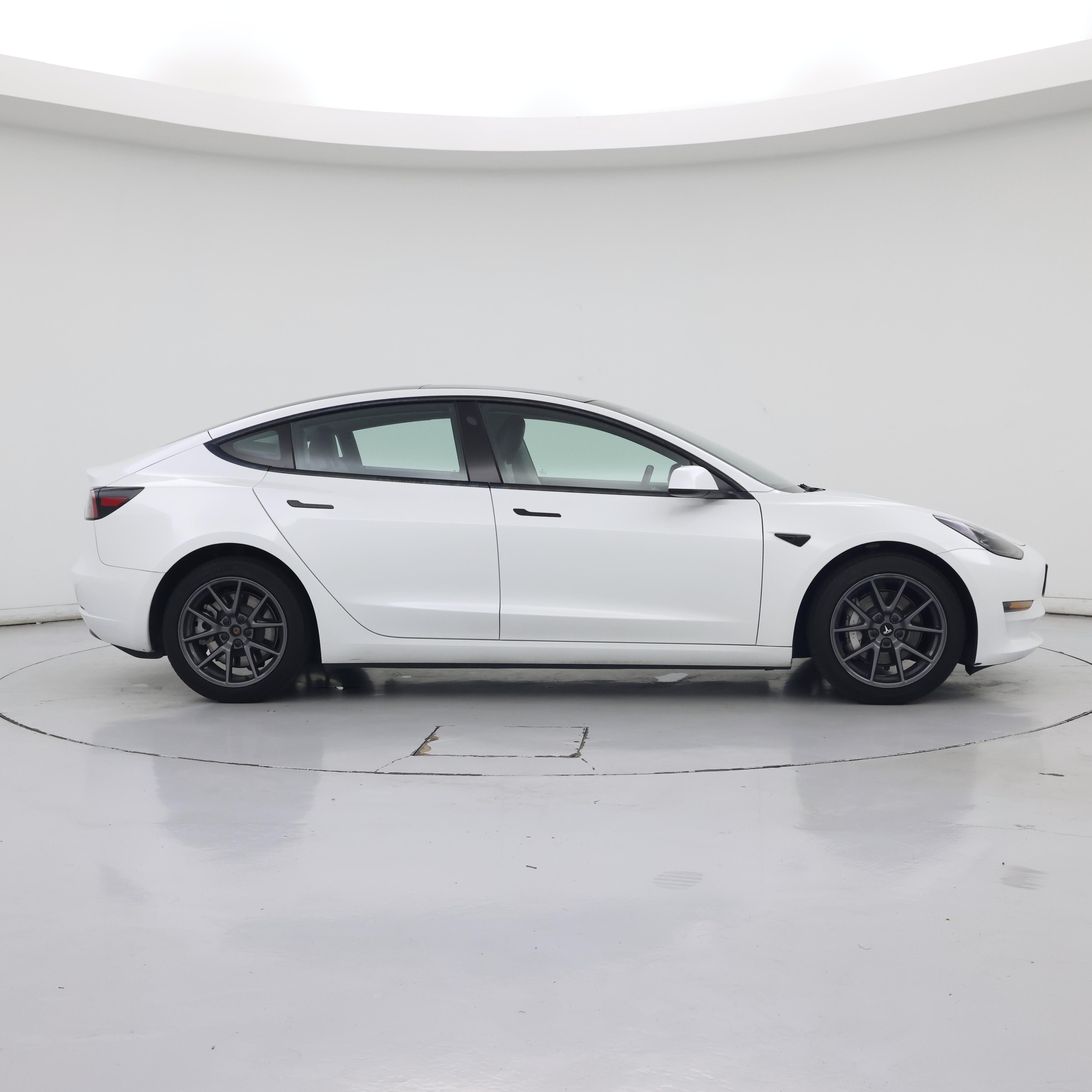 Thumbnail: 2023 Tesla Model 3 - 7