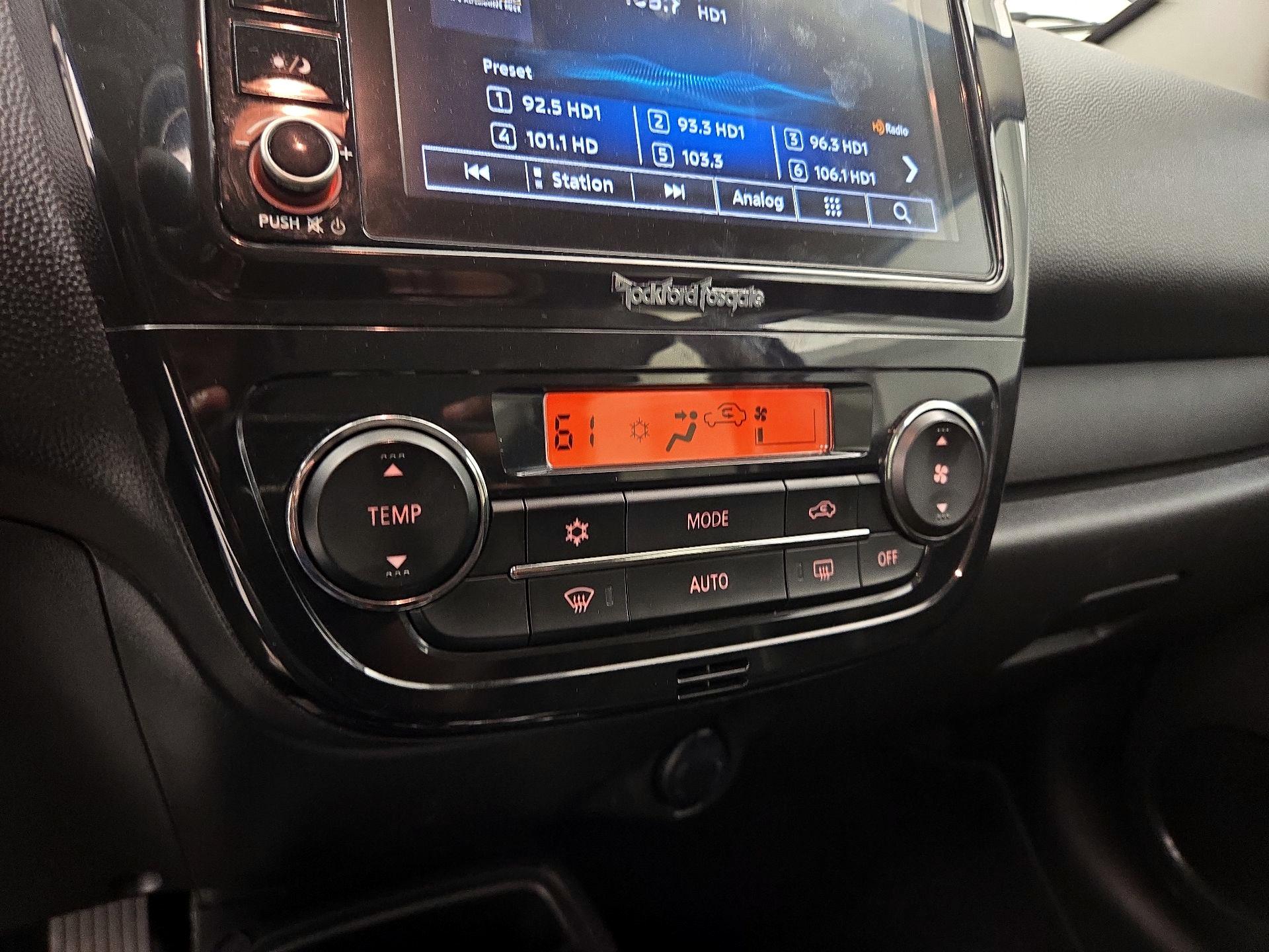 Thumbnail: 2021 Mitsubishi Mirage - 16