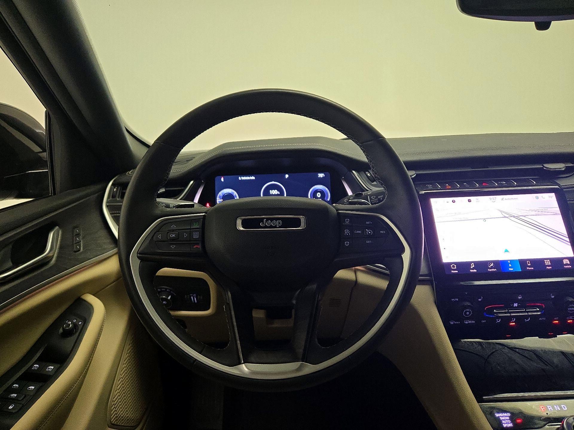 Thumbnail: 2023 Jeep Grand Cherokee - 10
