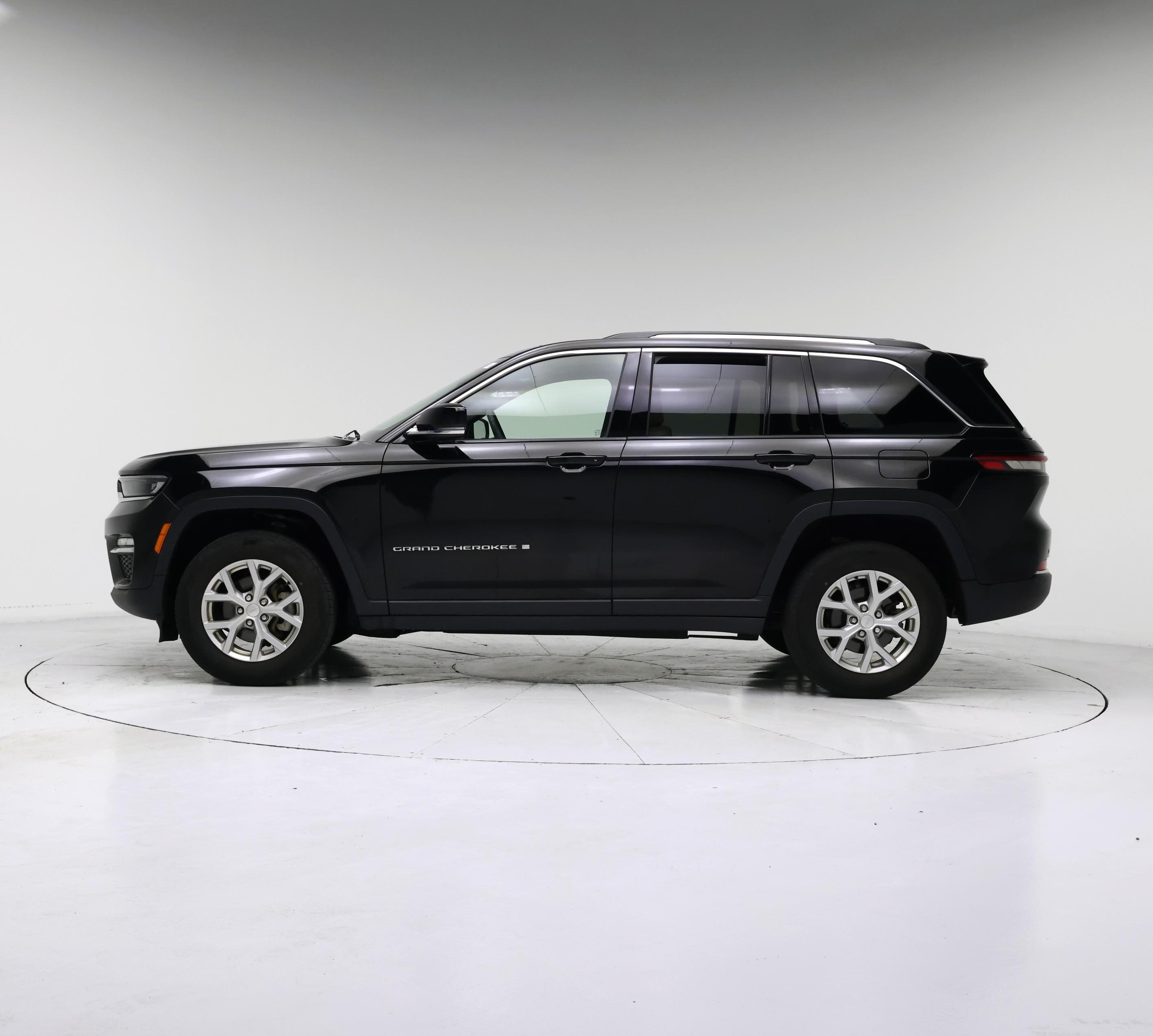 Thumbnail: 2023 Jeep Grand Cherokee - 3