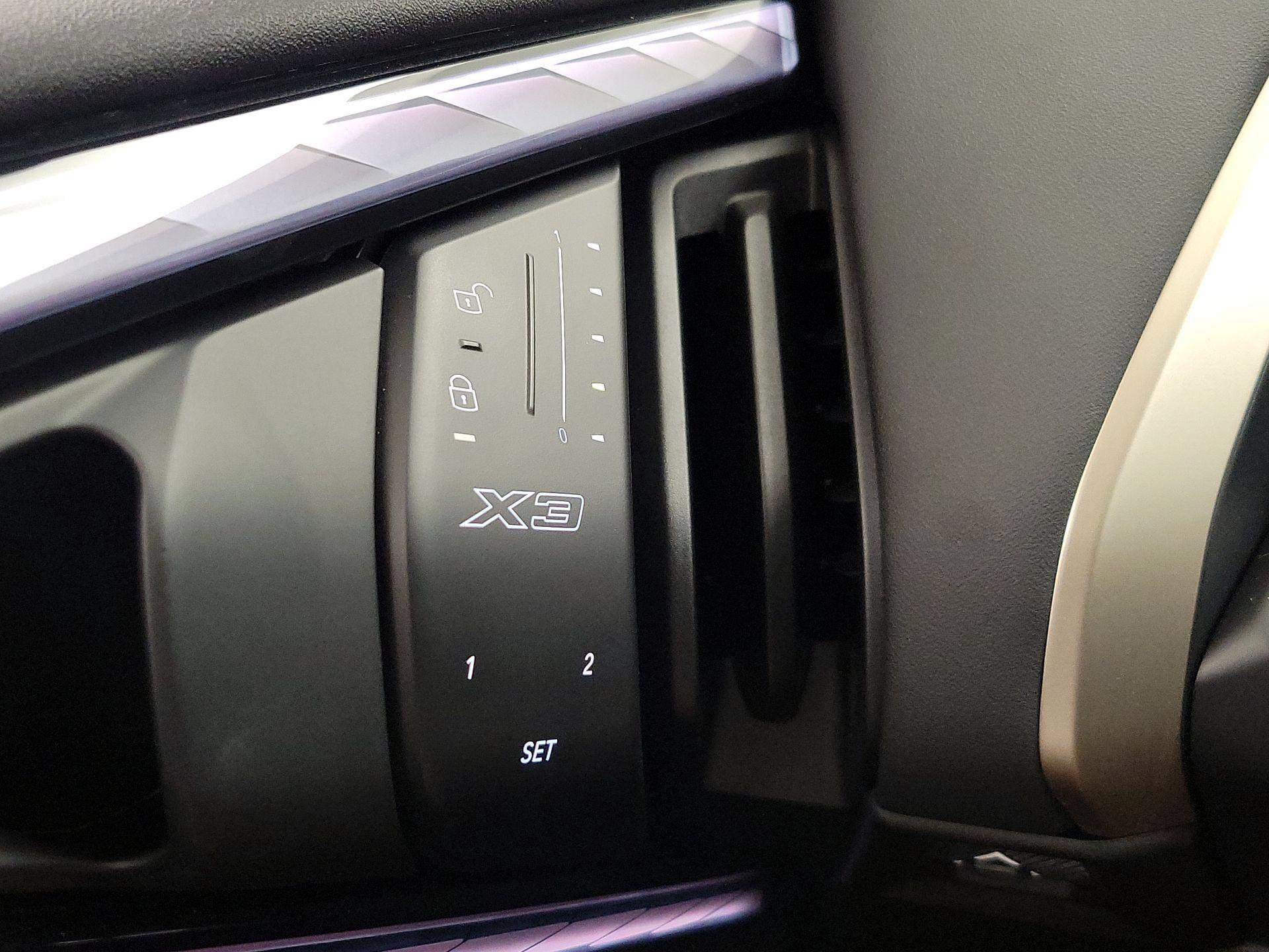Thumbnail: 2025 BMW X3 - 13