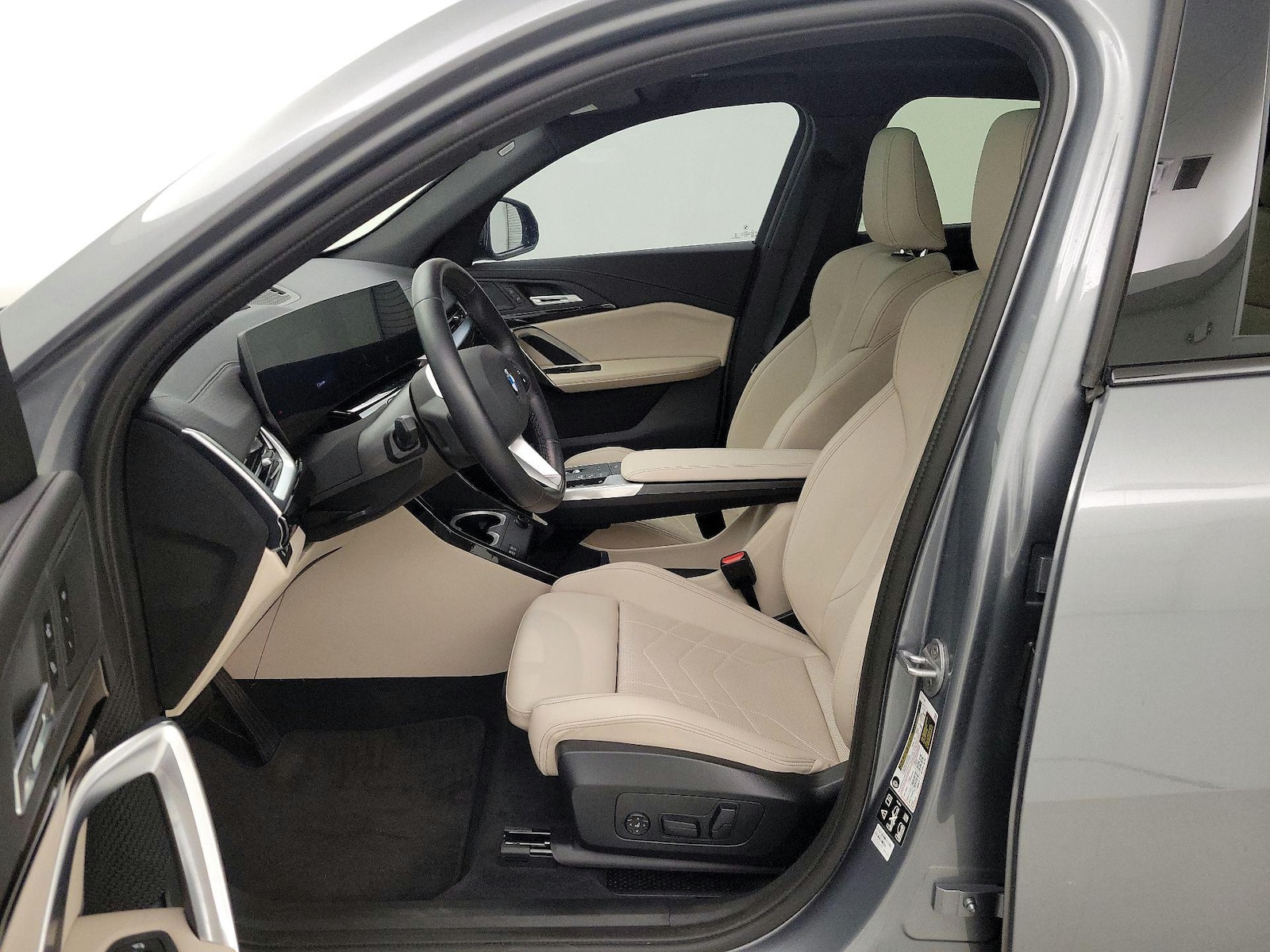 2025 BMW X2 28i - Photo 12