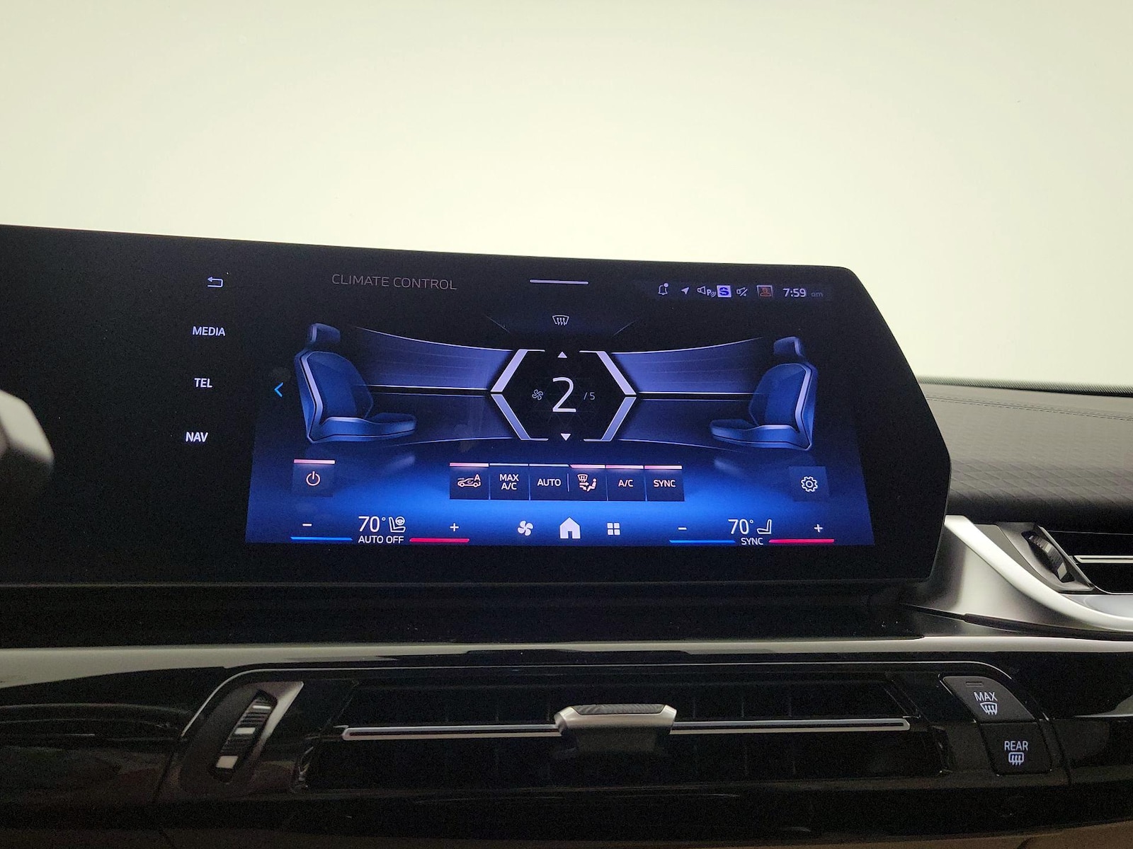 2025 BMW X2 28i - Photo 17