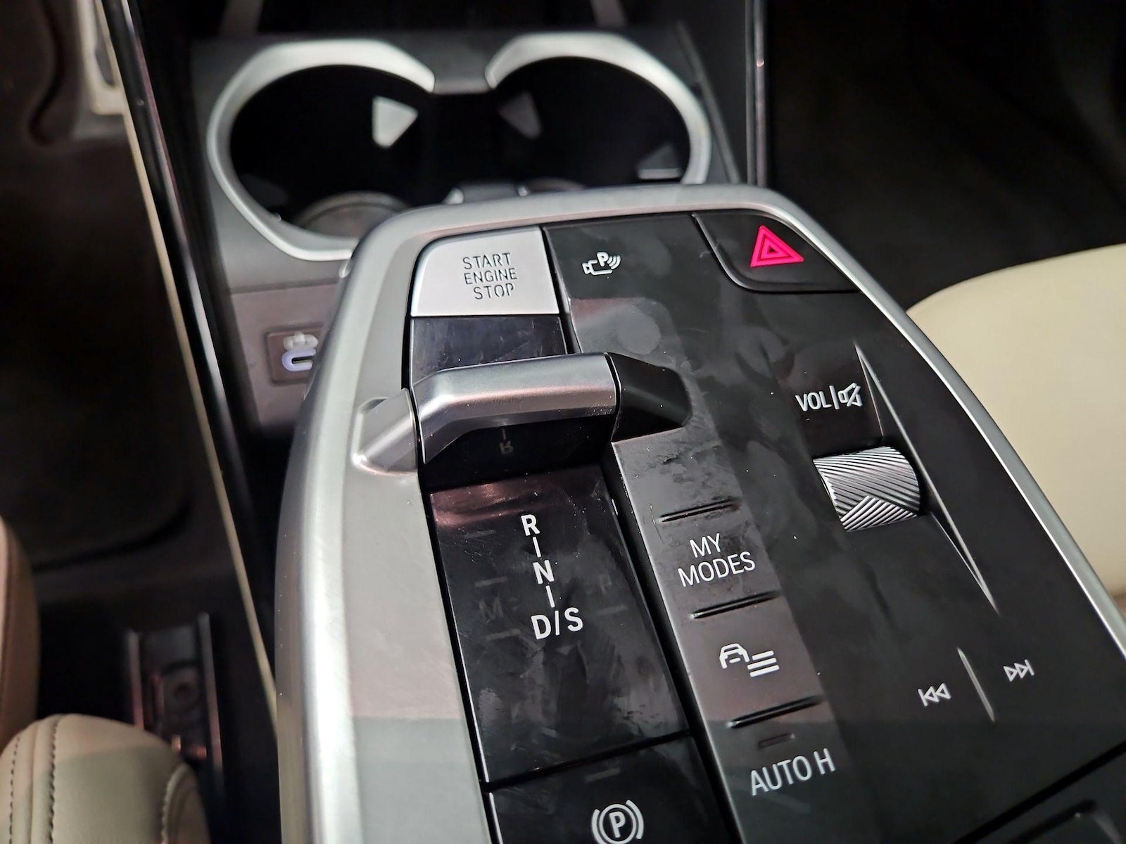 2025 BMW X1 28i - Photo 18