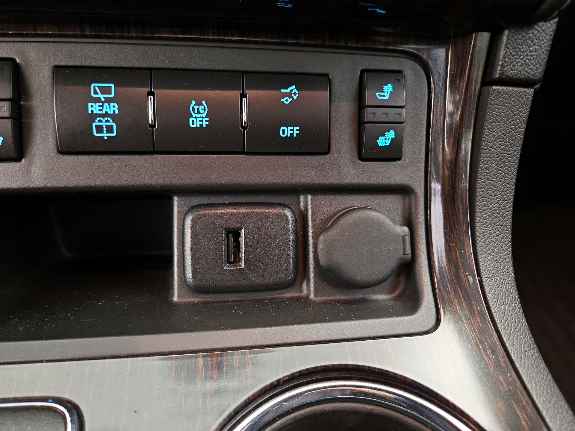 Thumbnail: 2017 Chevrolet Traverse - 18