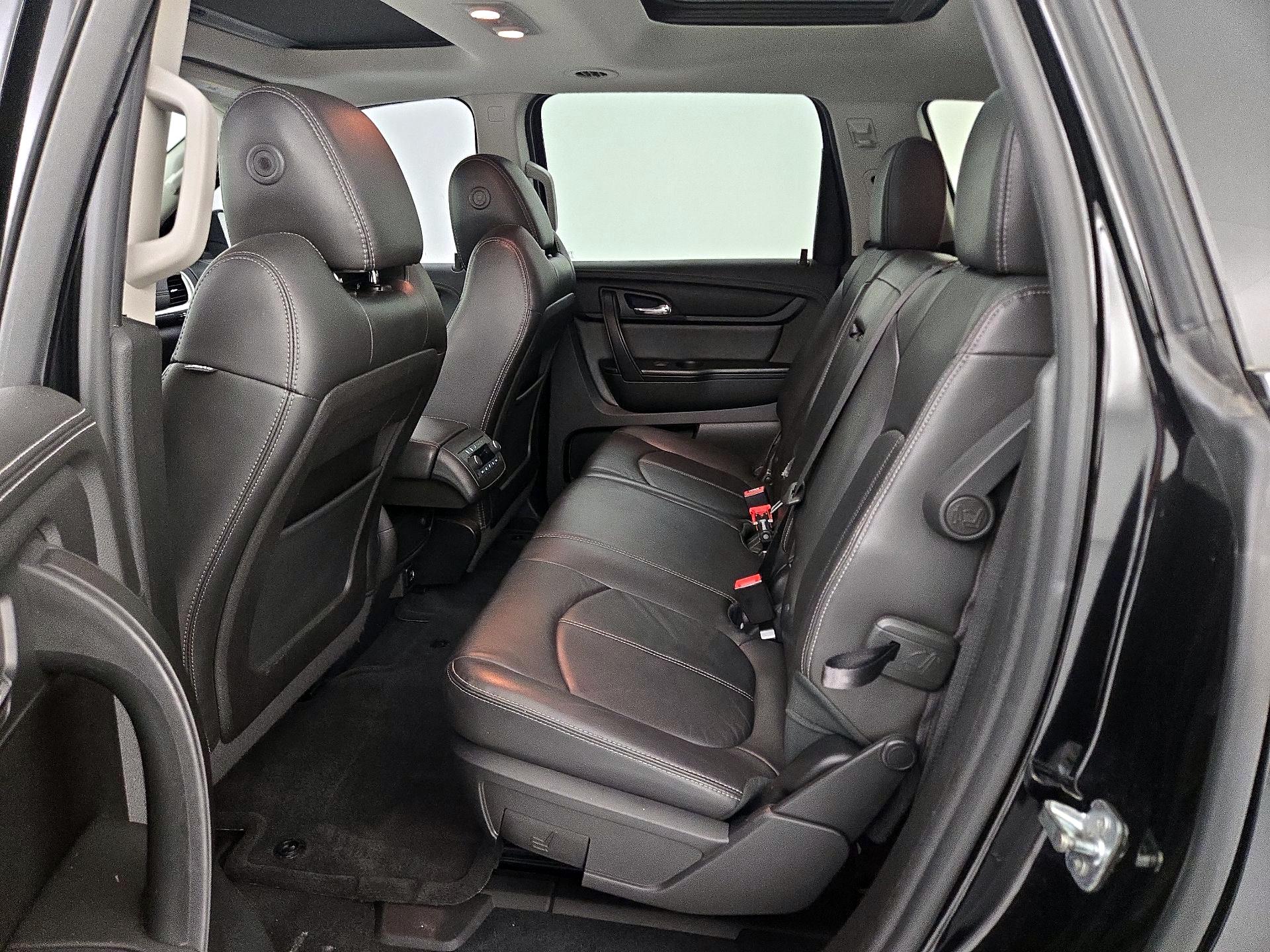 Thumbnail: 2017 Chevrolet Traverse - 20