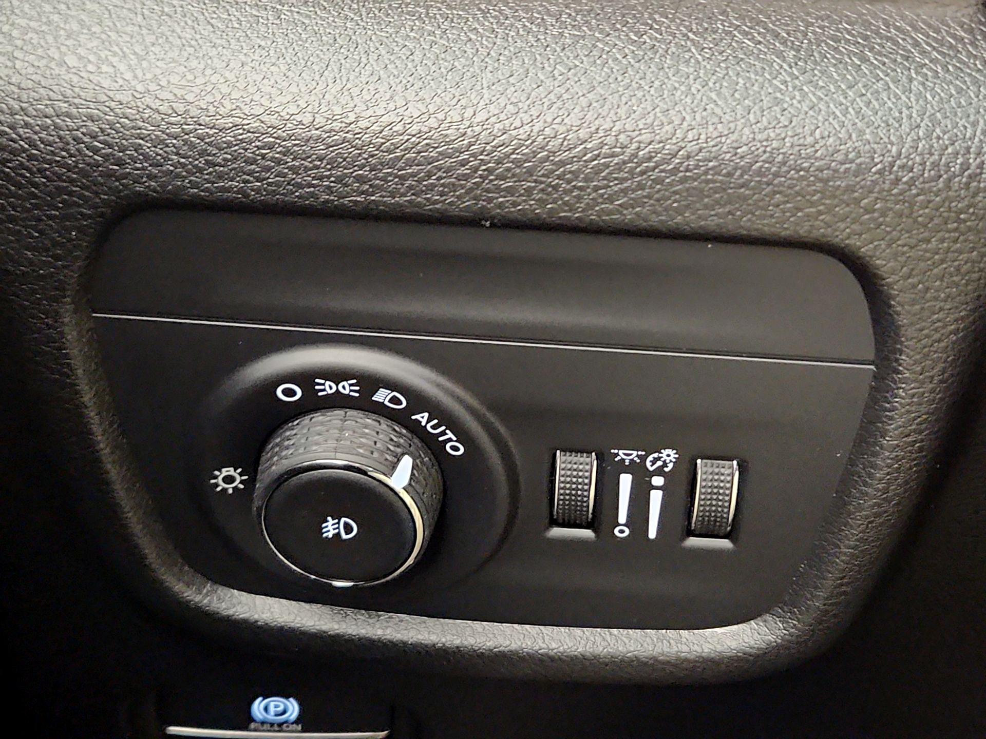 Thumbnail: 2025 Jeep Grand Cherokee - 13