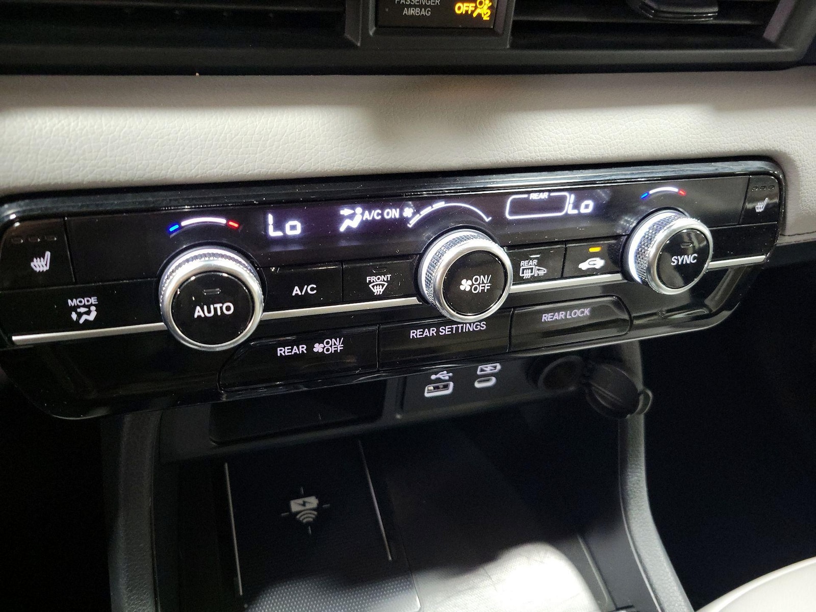 2023 Honda Pilot Touring - Photo 17