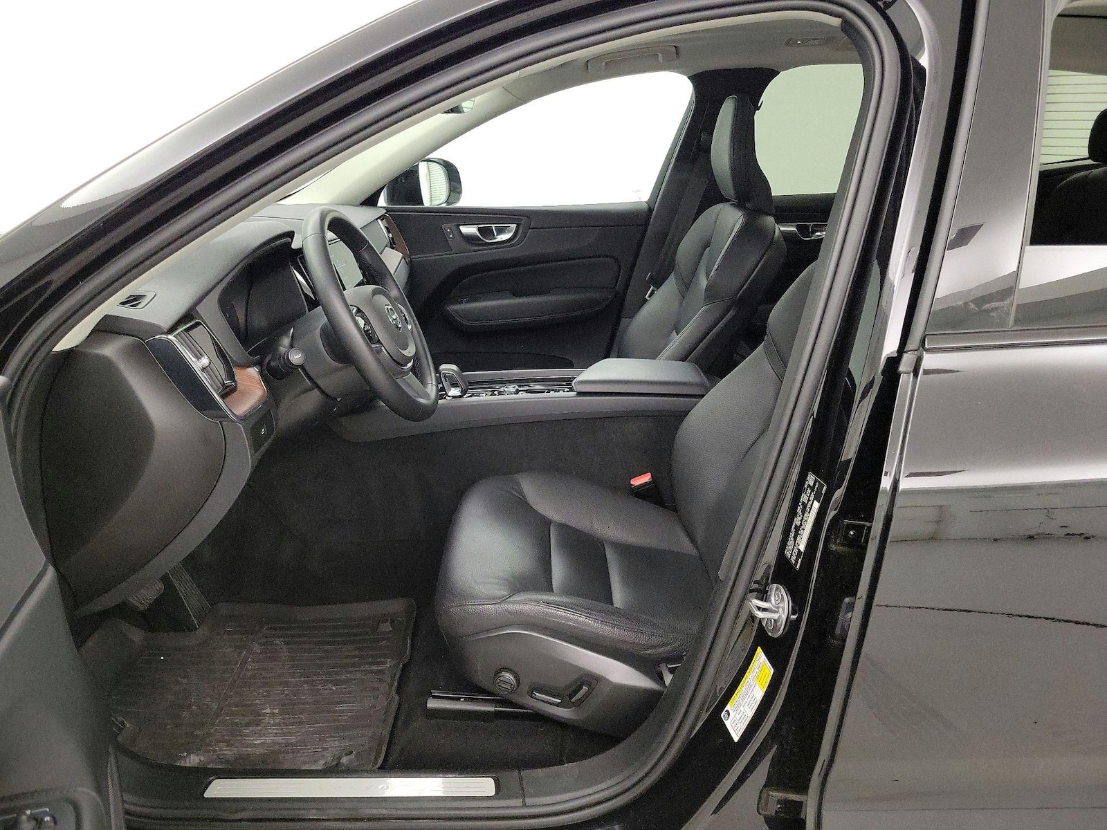 2023 Volvo XC60 Plus - Photo 12