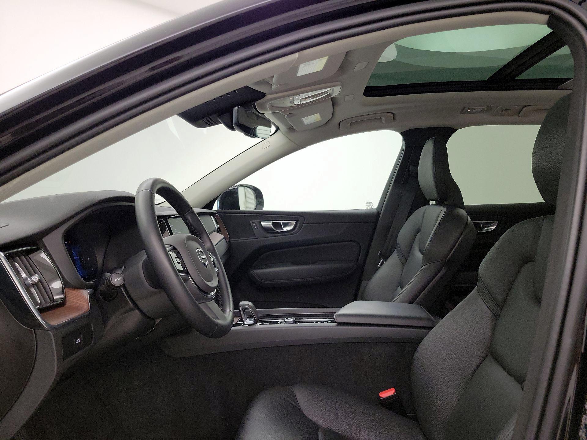 Thumbnail: 2023 Volvo XC60 - 19
