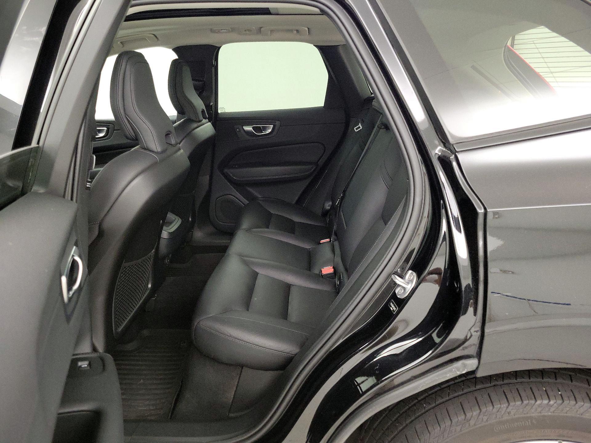 Thumbnail: 2023 Volvo XC60 - 20