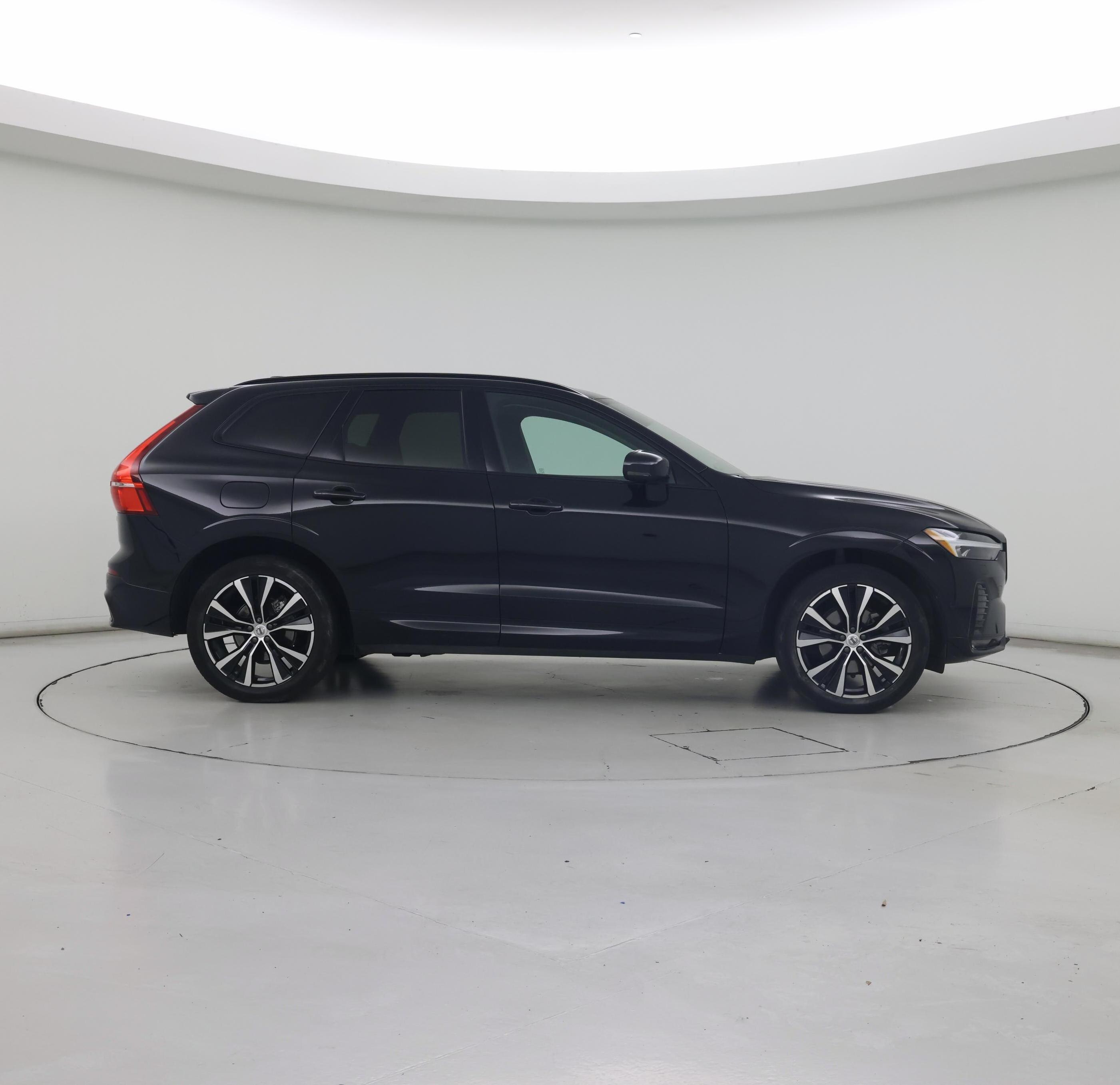 Thumbnail: 2023 Volvo XC60 - 7