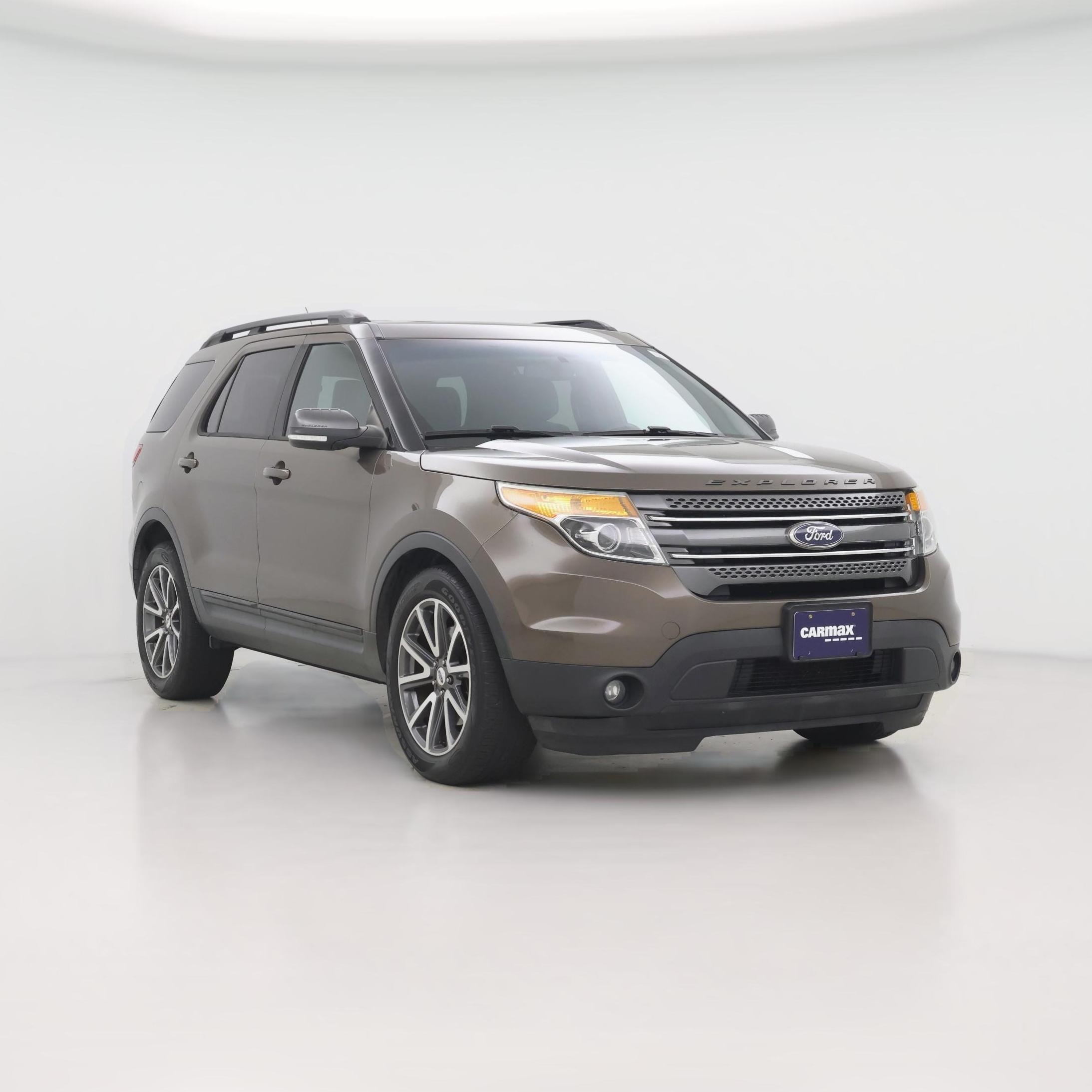 Thumbnail: 2015 Ford Explorer - 1