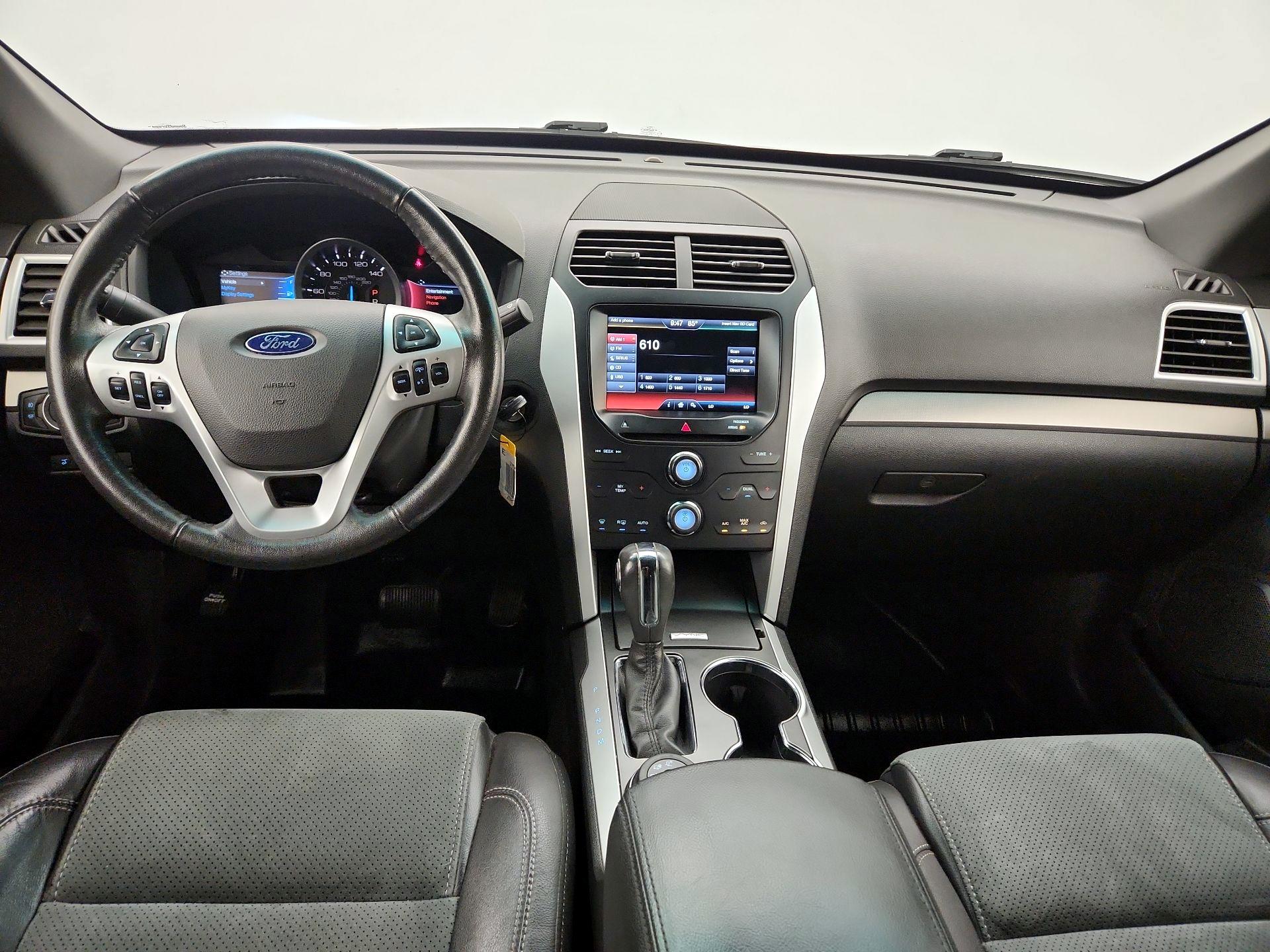 Thumbnail: 2015 Ford Explorer - 9