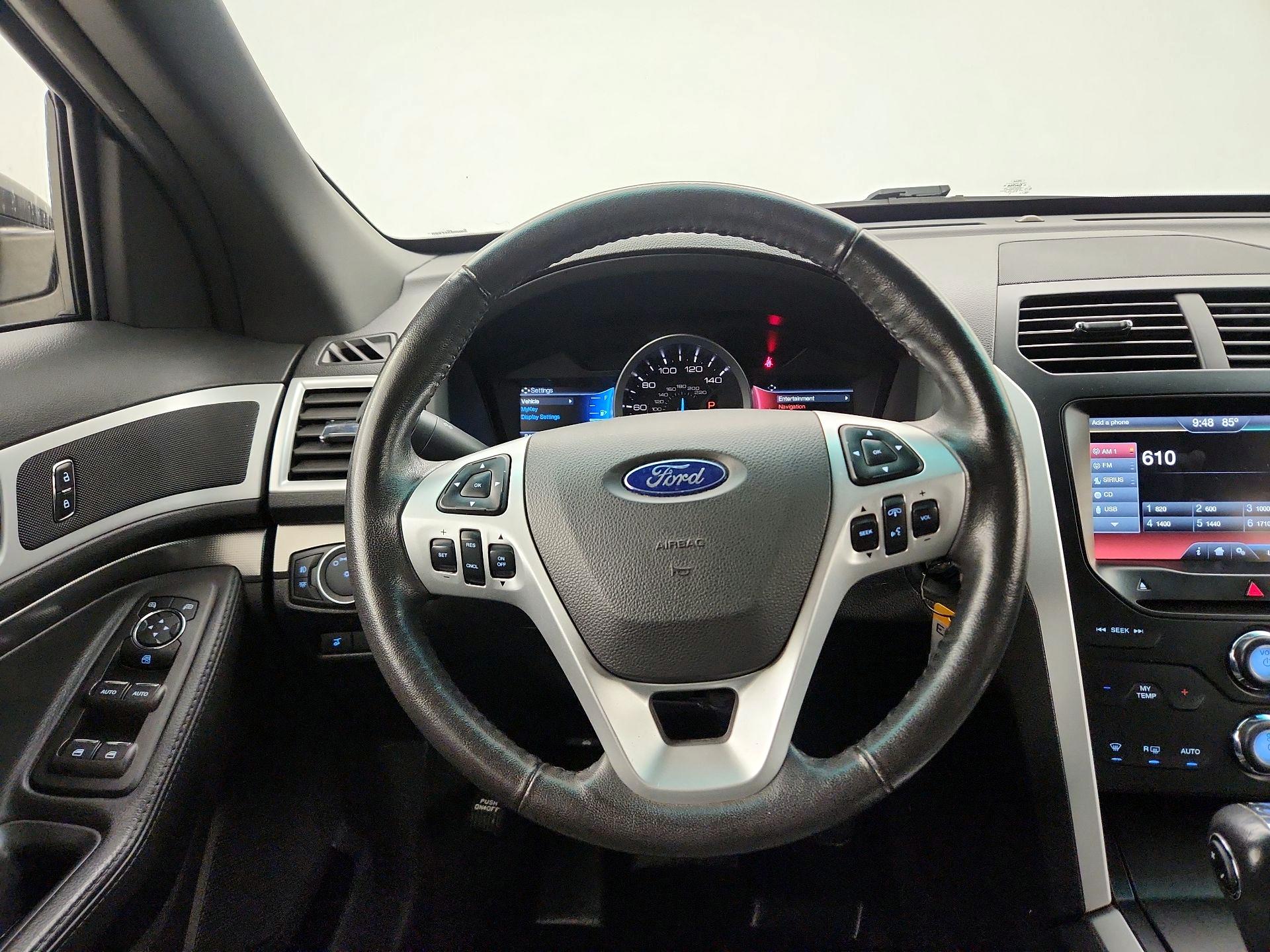 Thumbnail: 2015 Ford Explorer - 10