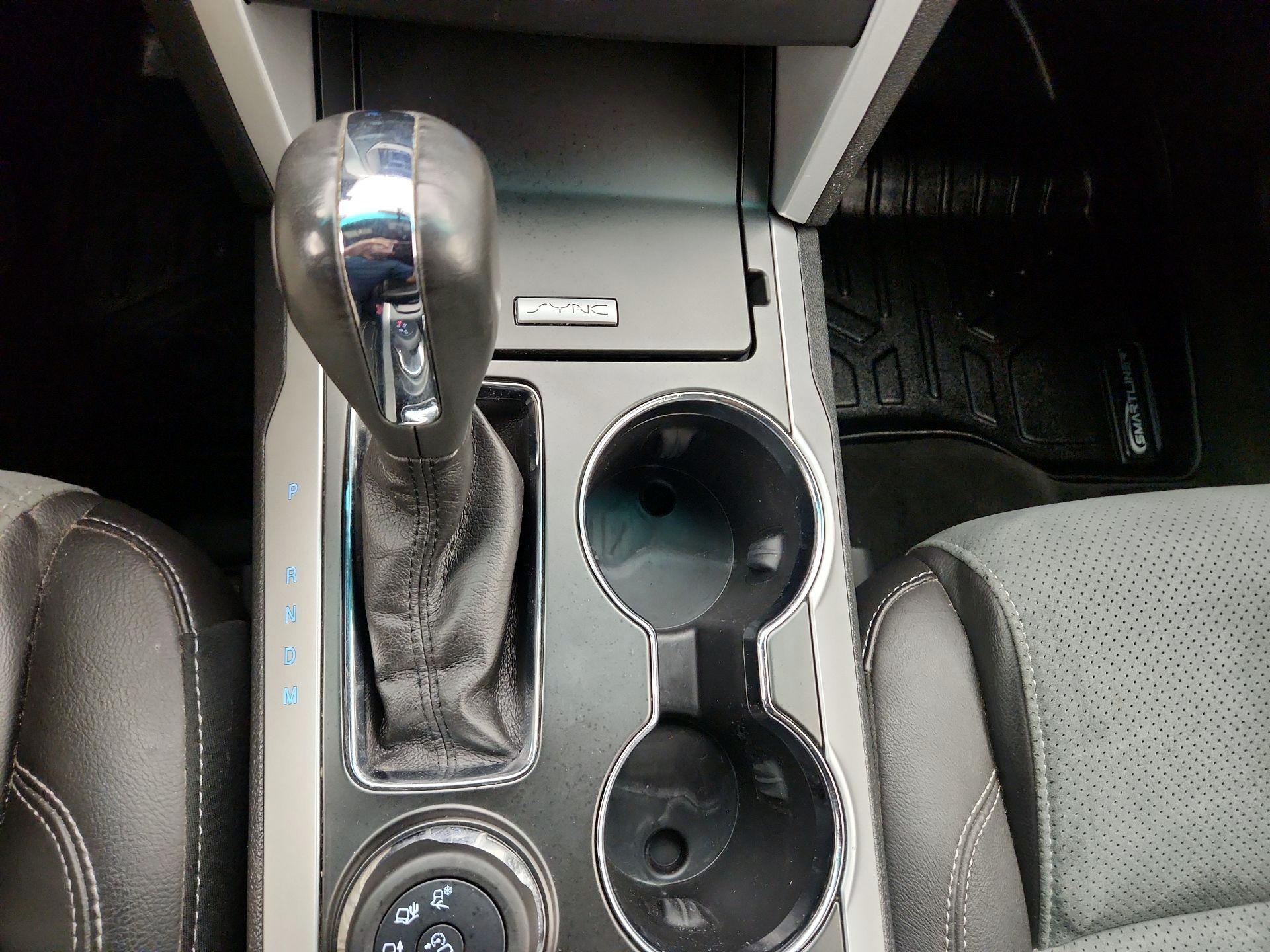 Thumbnail: 2015 Ford Explorer - 17