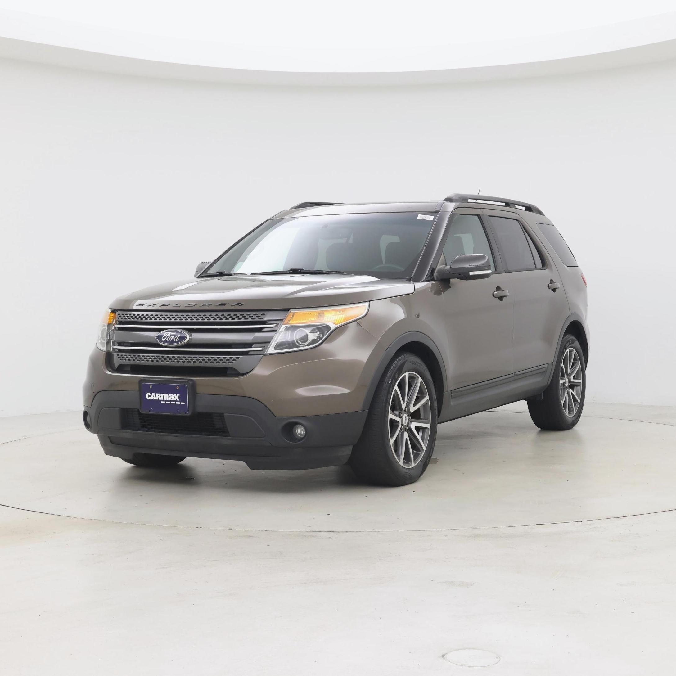 Thumbnail: 2015 Ford Explorer - 4