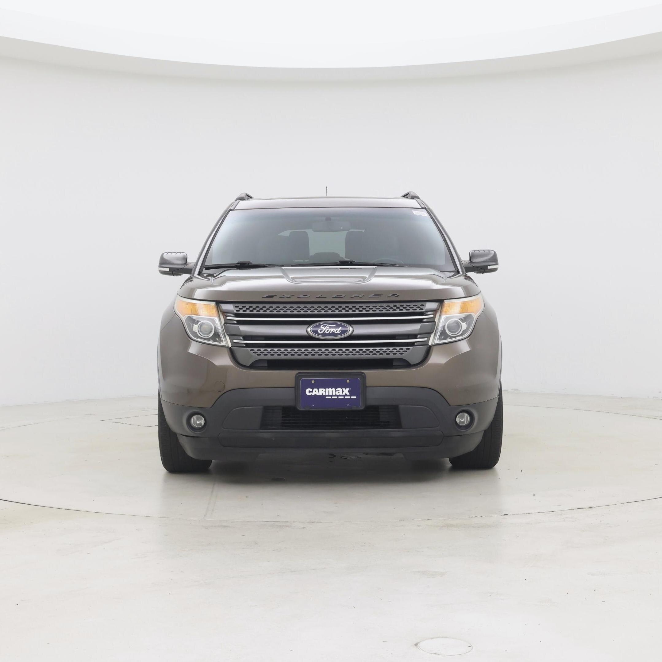 Thumbnail: 2015 Ford Explorer - 5