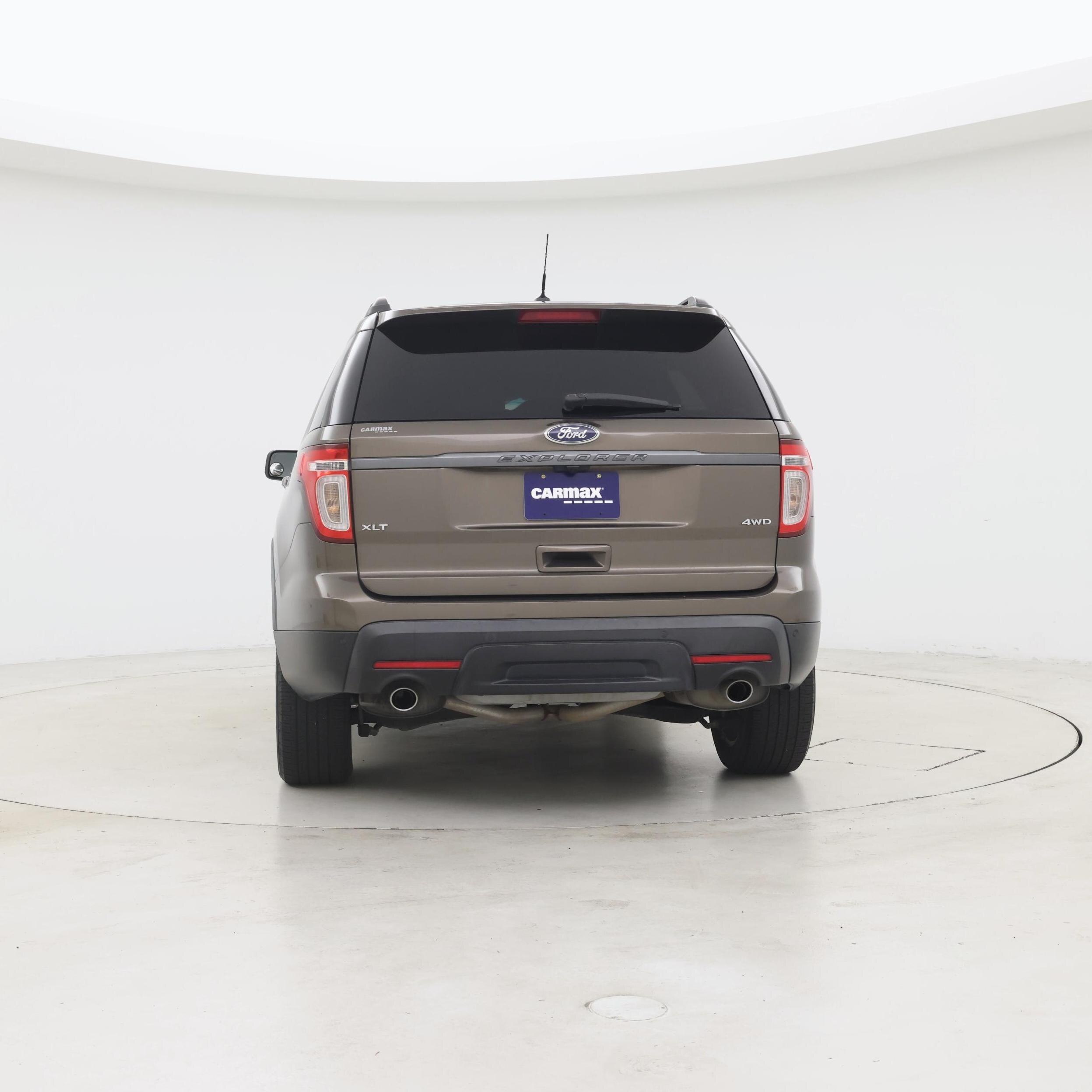 Thumbnail: 2015 Ford Explorer - 6
