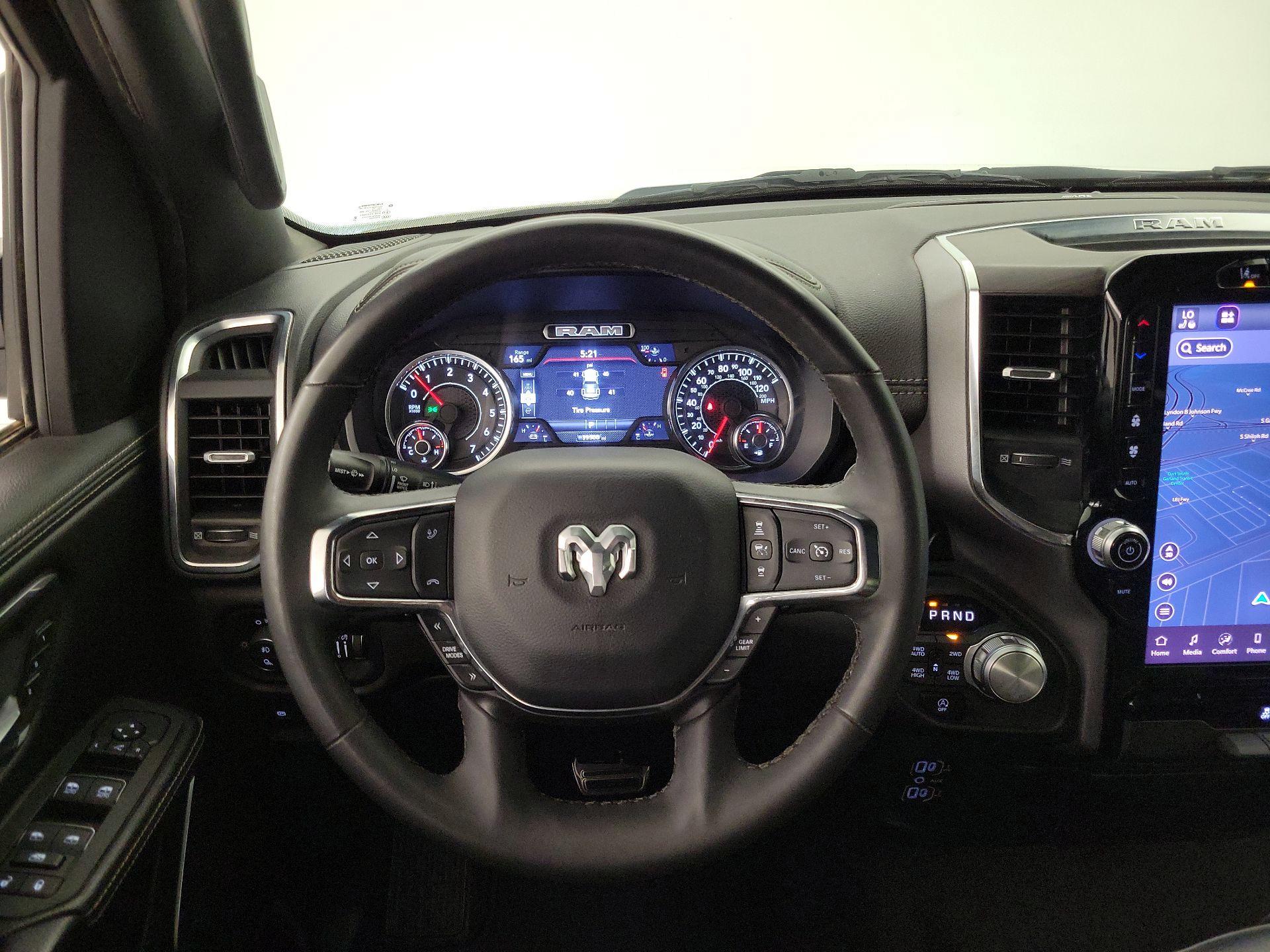 Thumbnail: 2025 RAM 1500 - 10