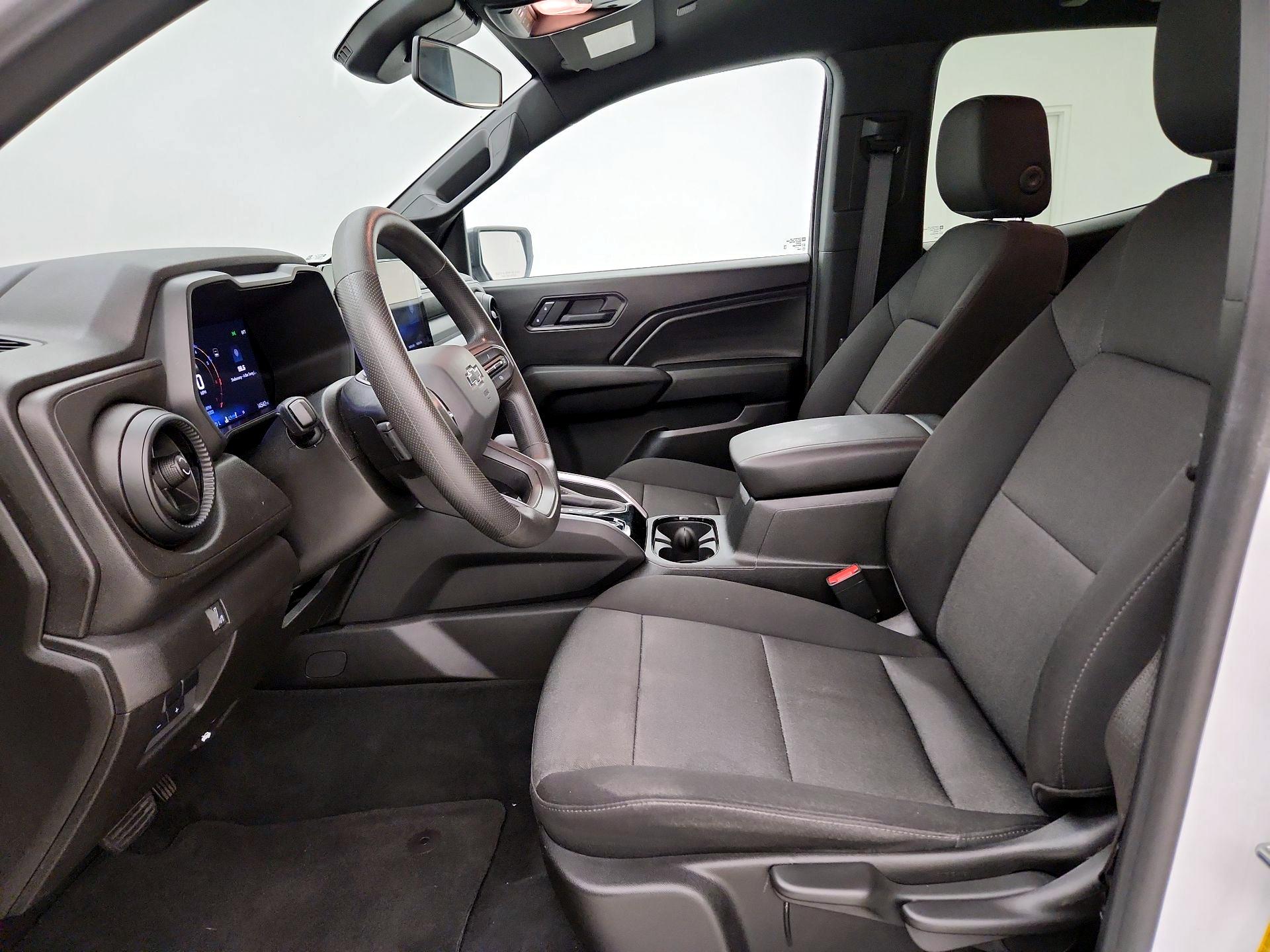 Thumbnail: 2025 Chevrolet Colorado - 11
