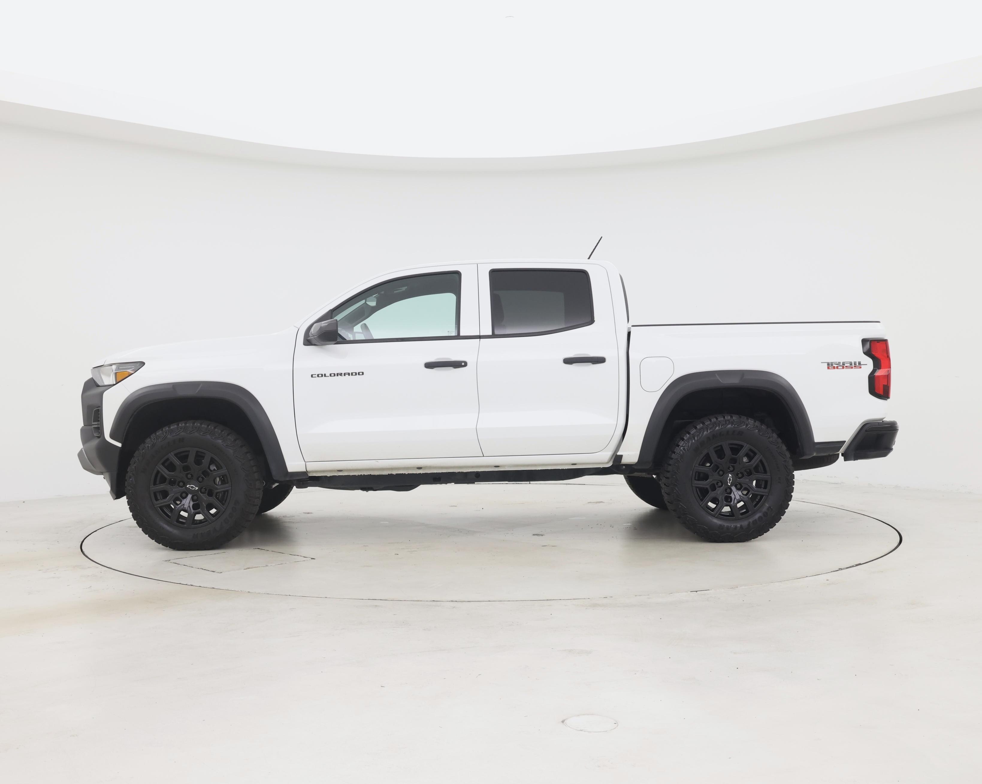 Thumbnail: 2025 Chevrolet Colorado - 3