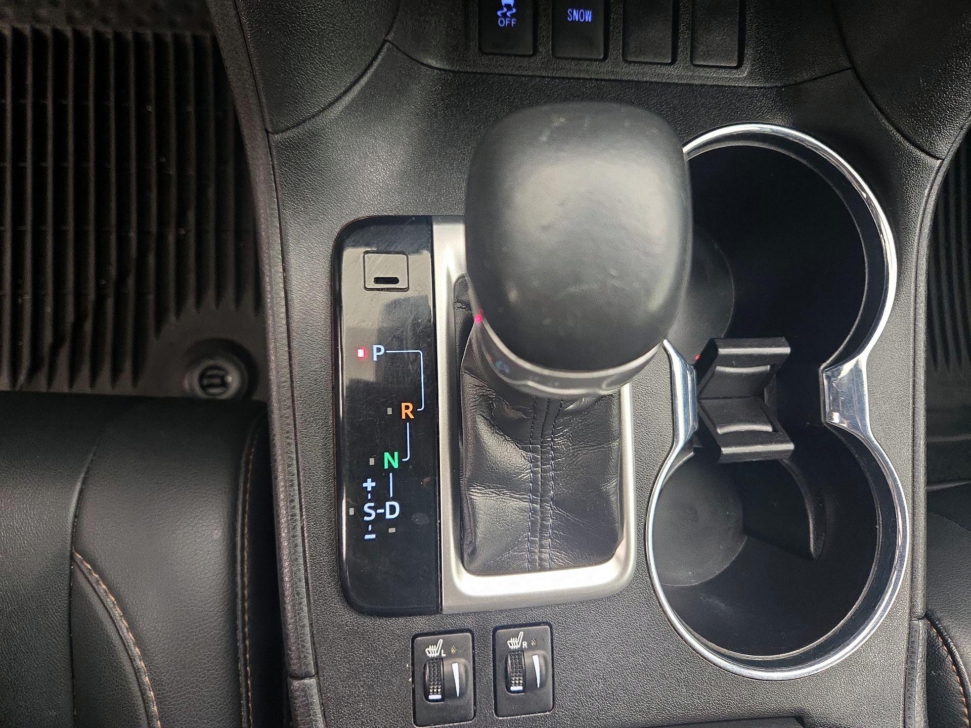 Thumbnail: 2019 Toyota Highlander - 17