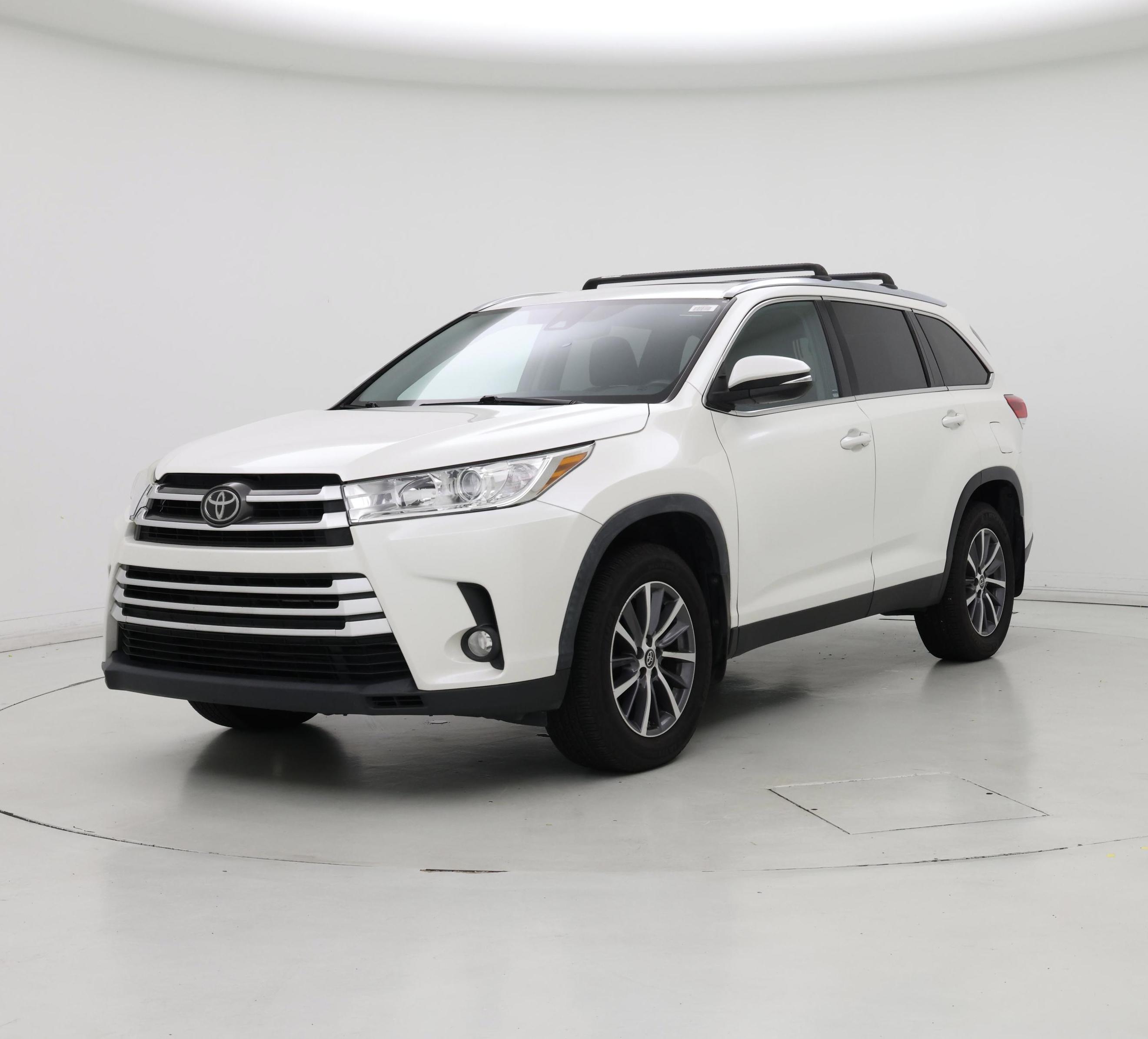 Thumbnail: 2019 Toyota Highlander - 4
